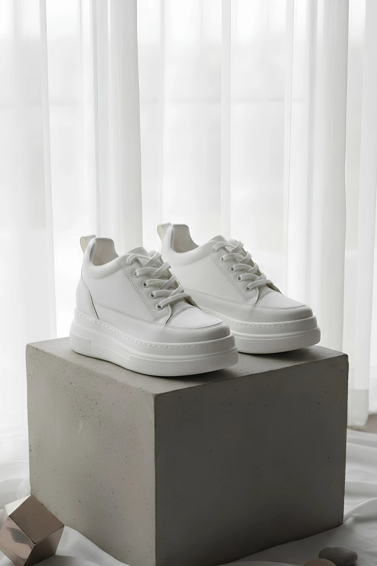 CloudLift Kadın Beyaz Gizli Topuk Bağcıklı Sneaker Günlük Rahat Spor Ayakkabı Boy Uzatan 8cm