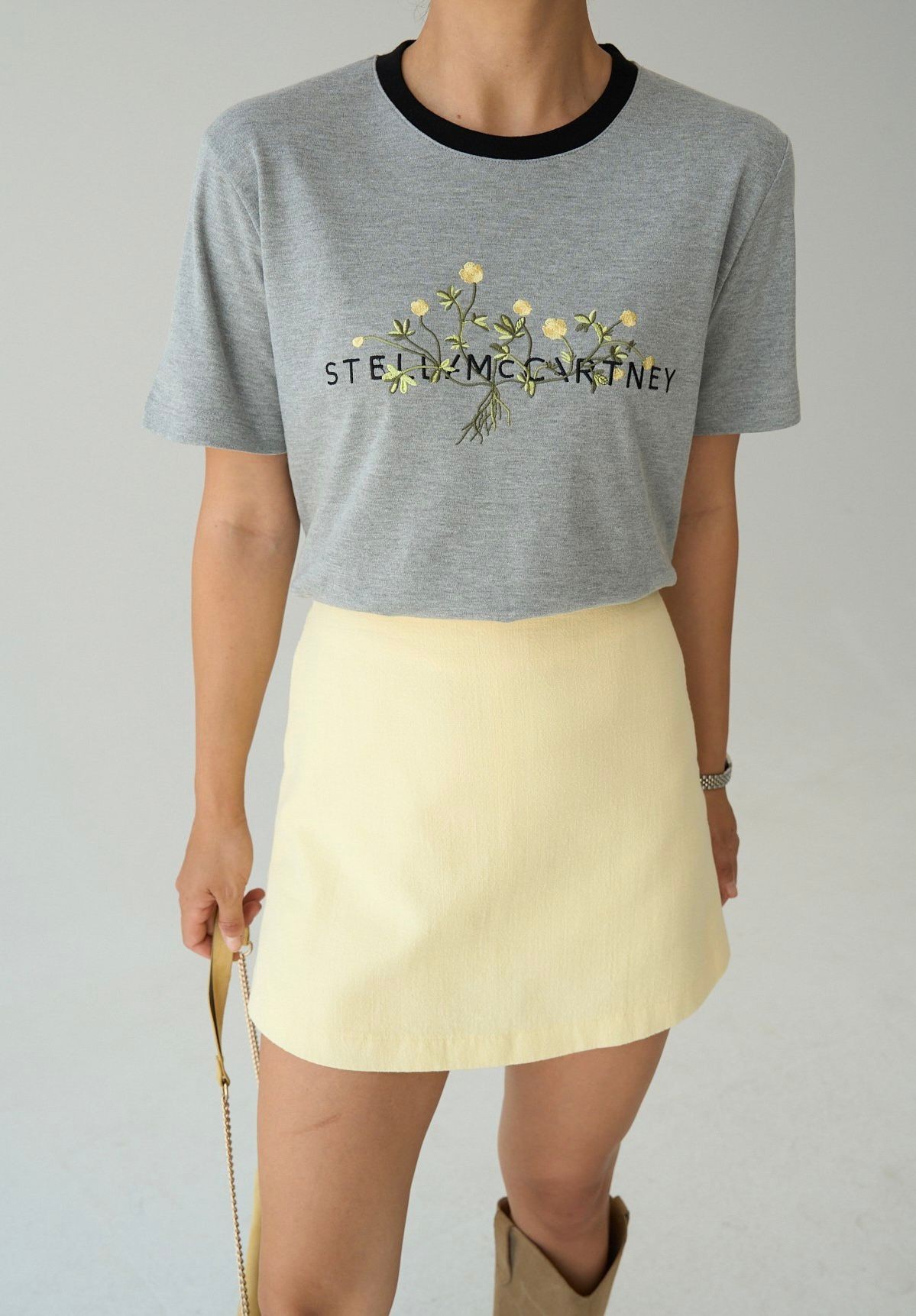 Çiçek Detay T-shirt