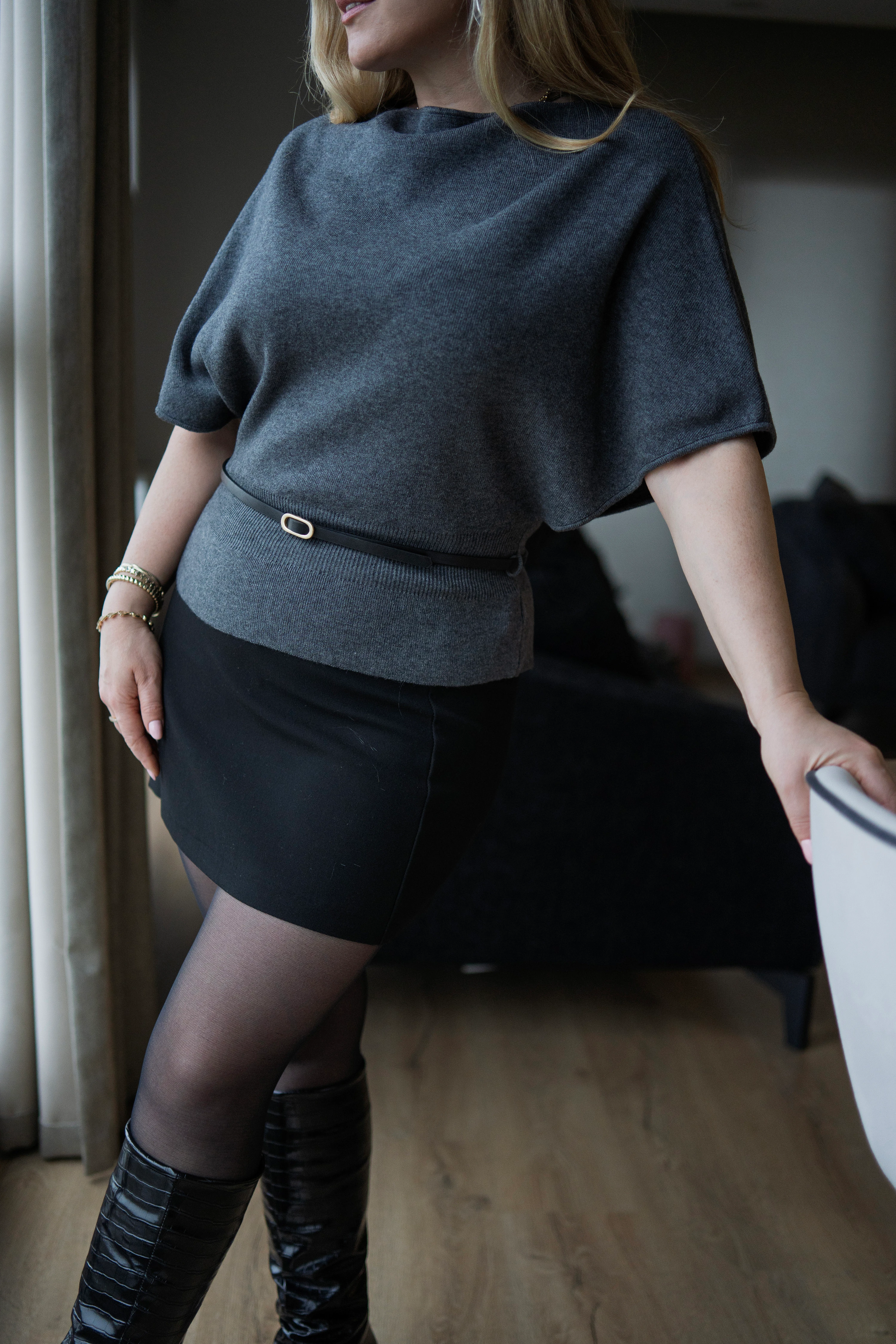 Kayık Yaka Yarasa Kol Kemerli Triko Kazak