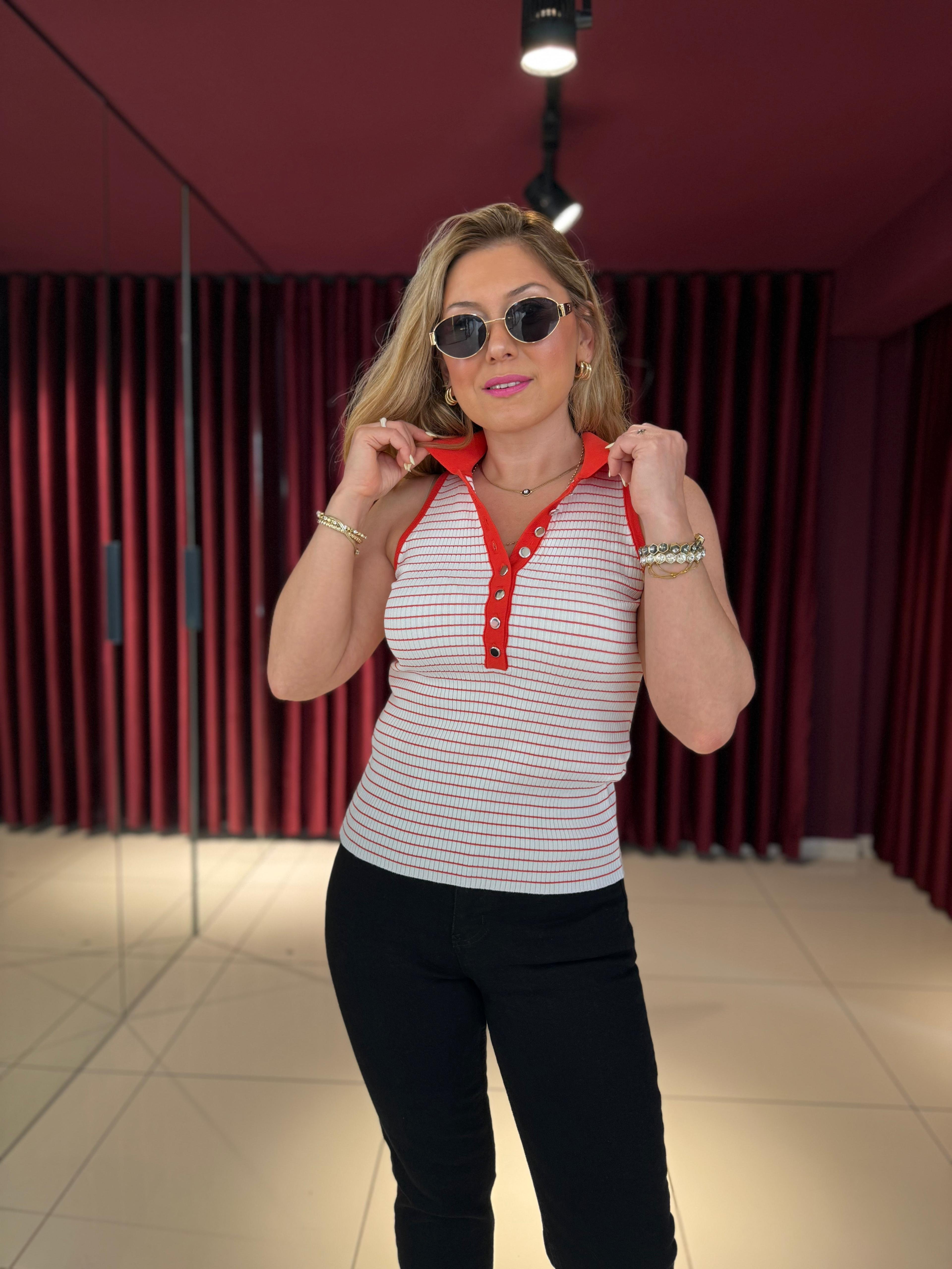 Polo Yaka Çizgili Düğmeli Triko Bluz