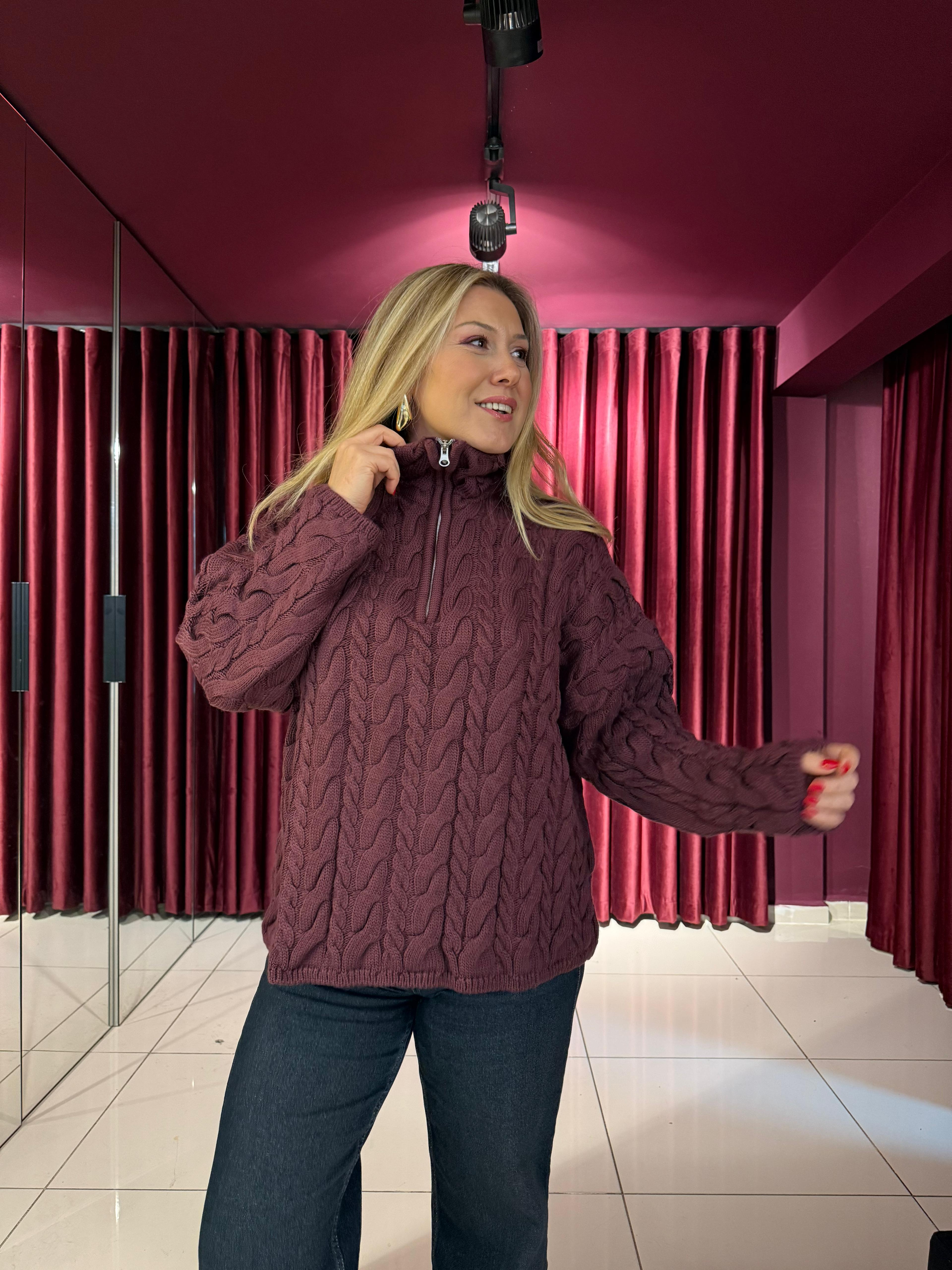 Saç Örgülü Kazak