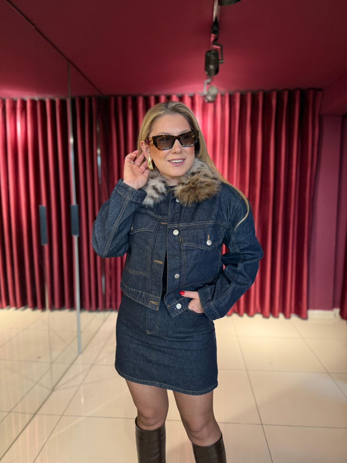 Yakası Kürk Detaylı Denim Crop Ceket