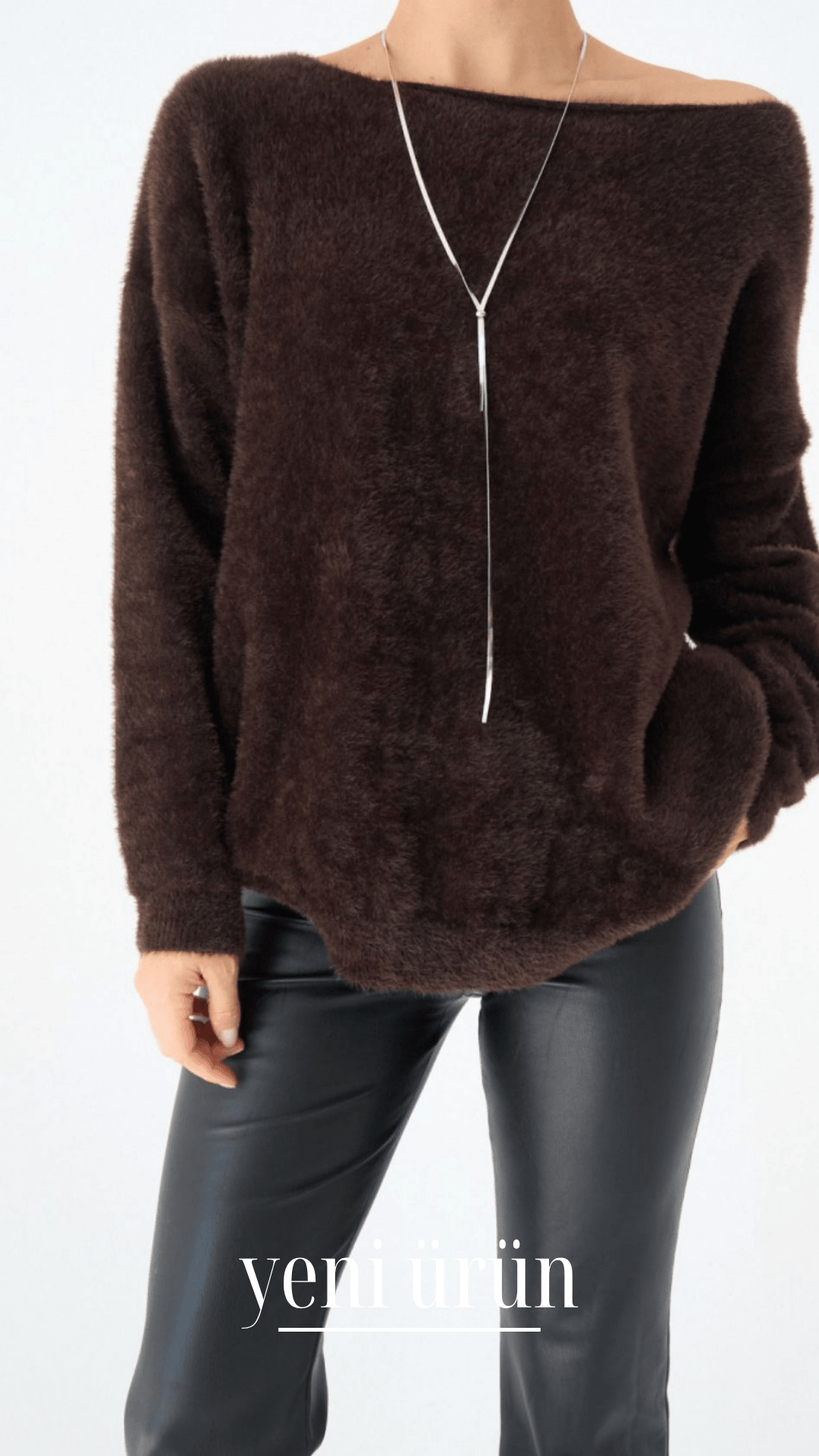 Kayık Yaka Yumoş Kazak - Kahverengi