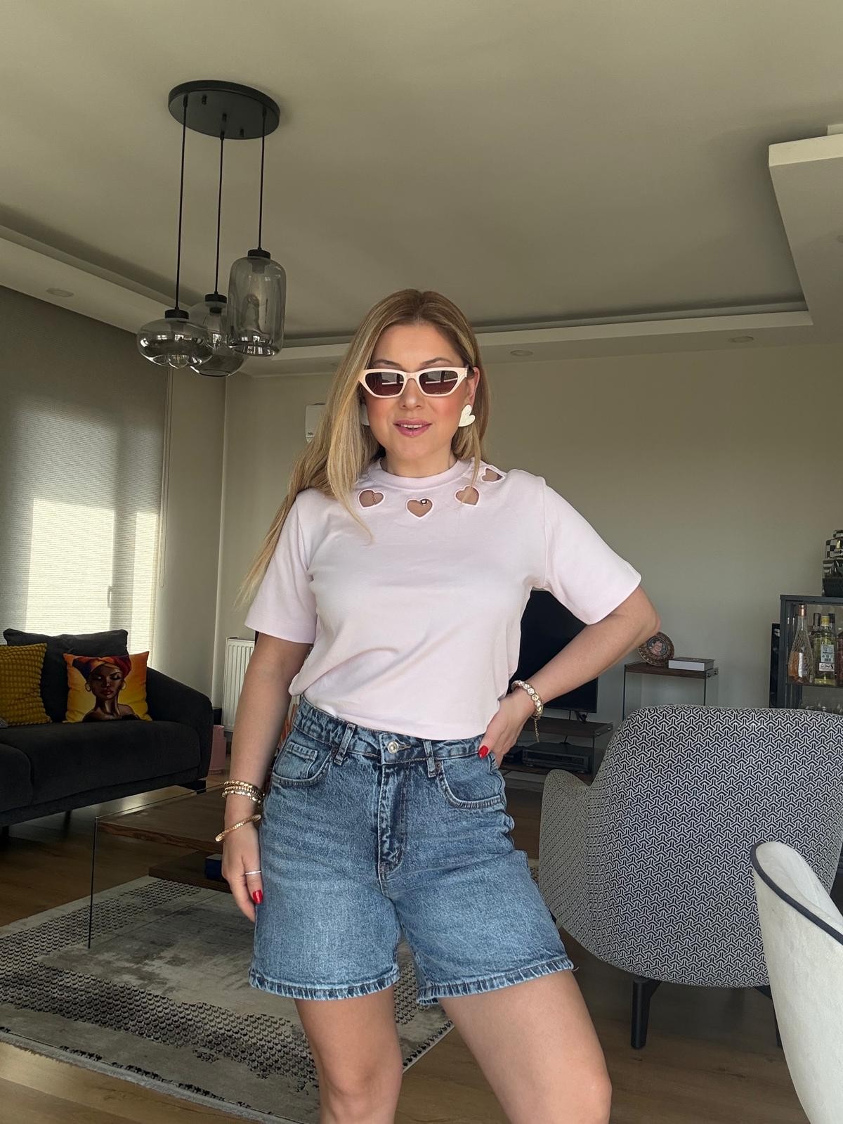 Kalp Nakışlı T-shirt