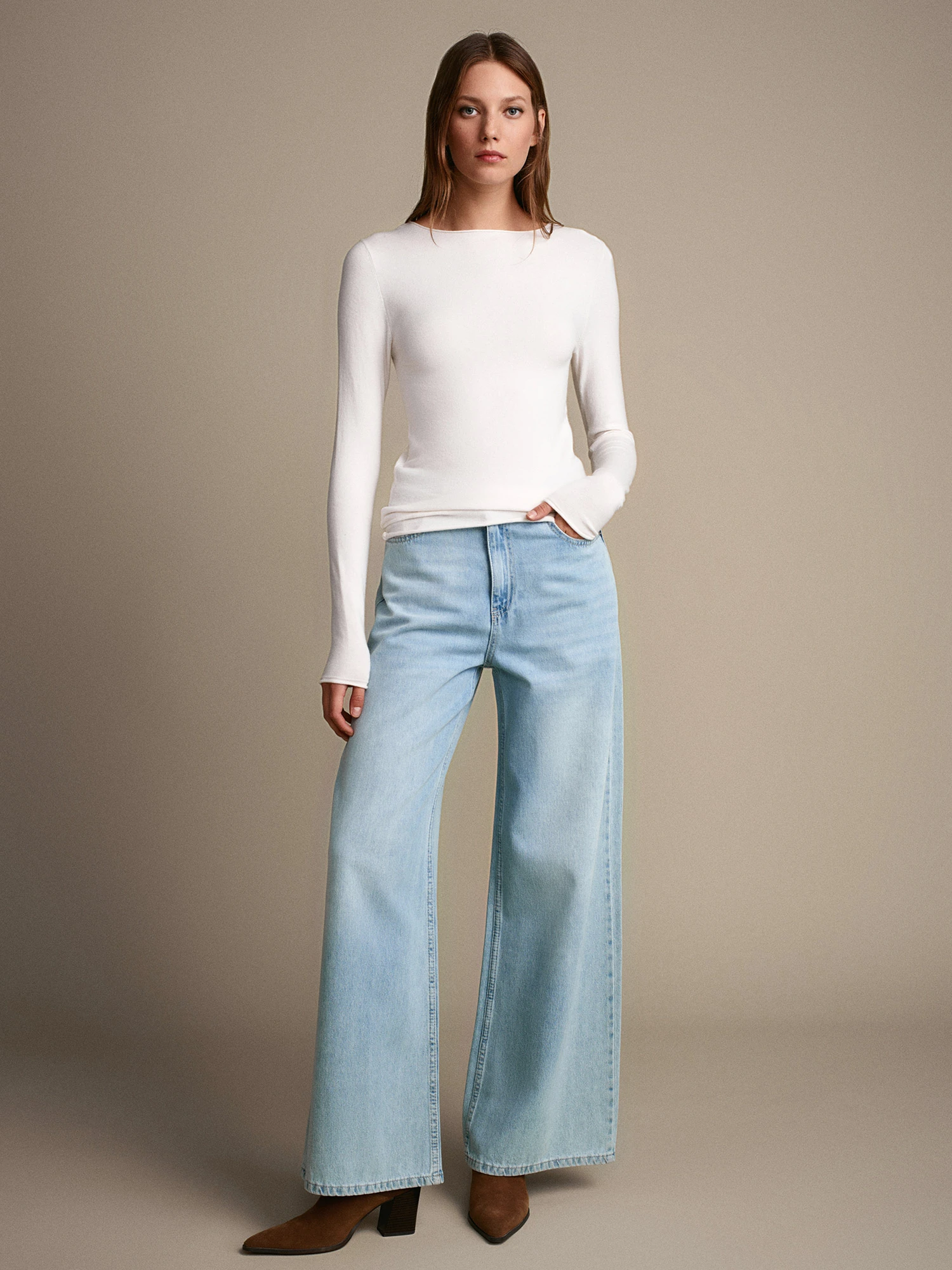 Kayık Yaka Kaşmirli Ultra Hafif Triko Kazak