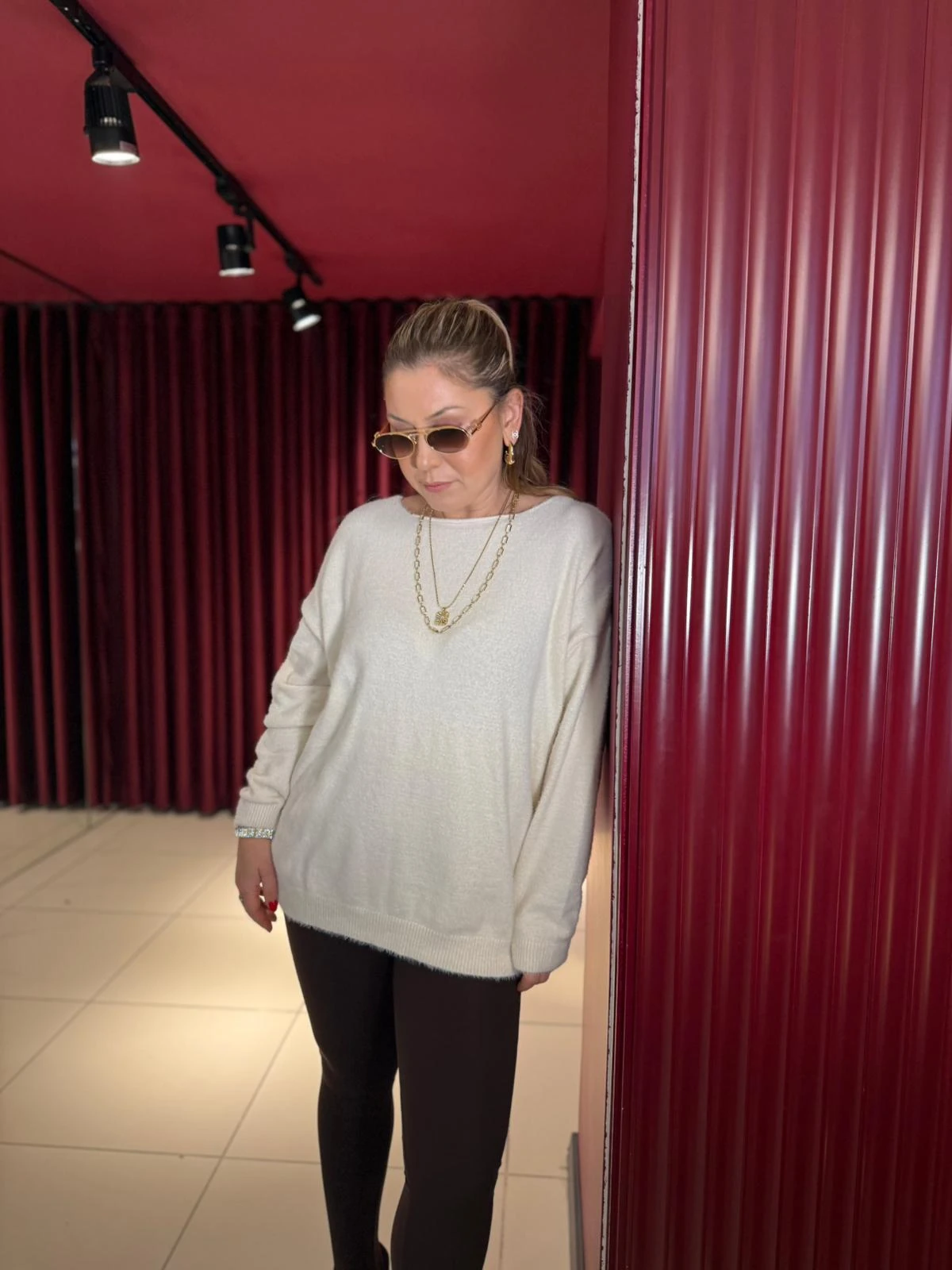 Kayık Yaka Yumoş Kazak - Krem