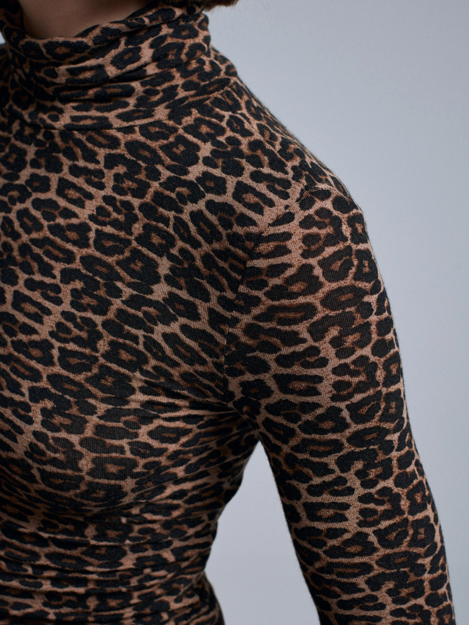 Leopar Balıkçı Yaka Uzun Kollu Top