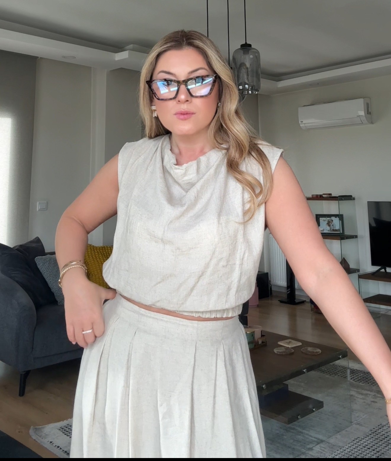 Kolsuz Bluz Etek Takım