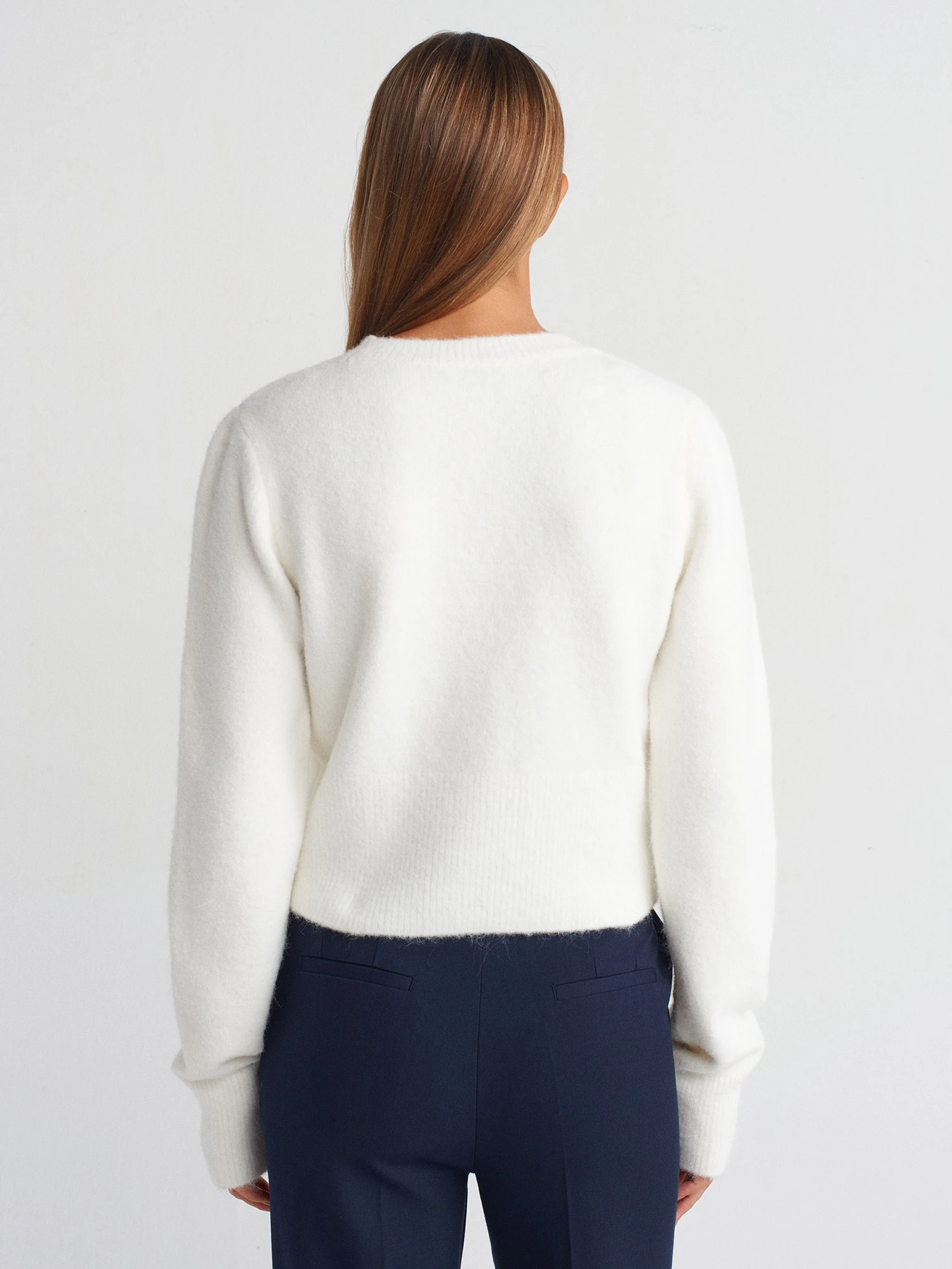 V Yaka Düğmeli Triko Hırka