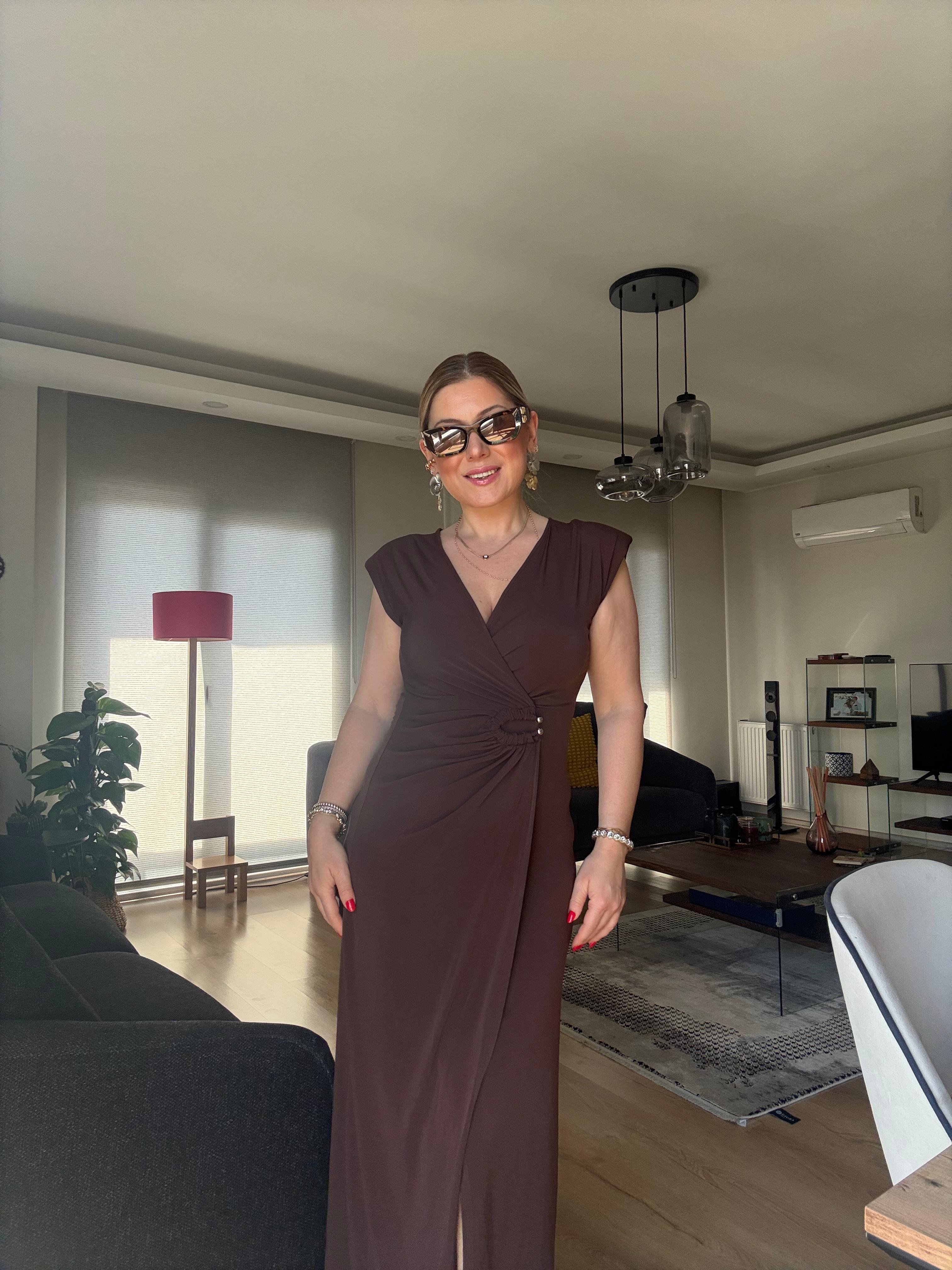 251622 V Yaka Toka Detaylı Elbise