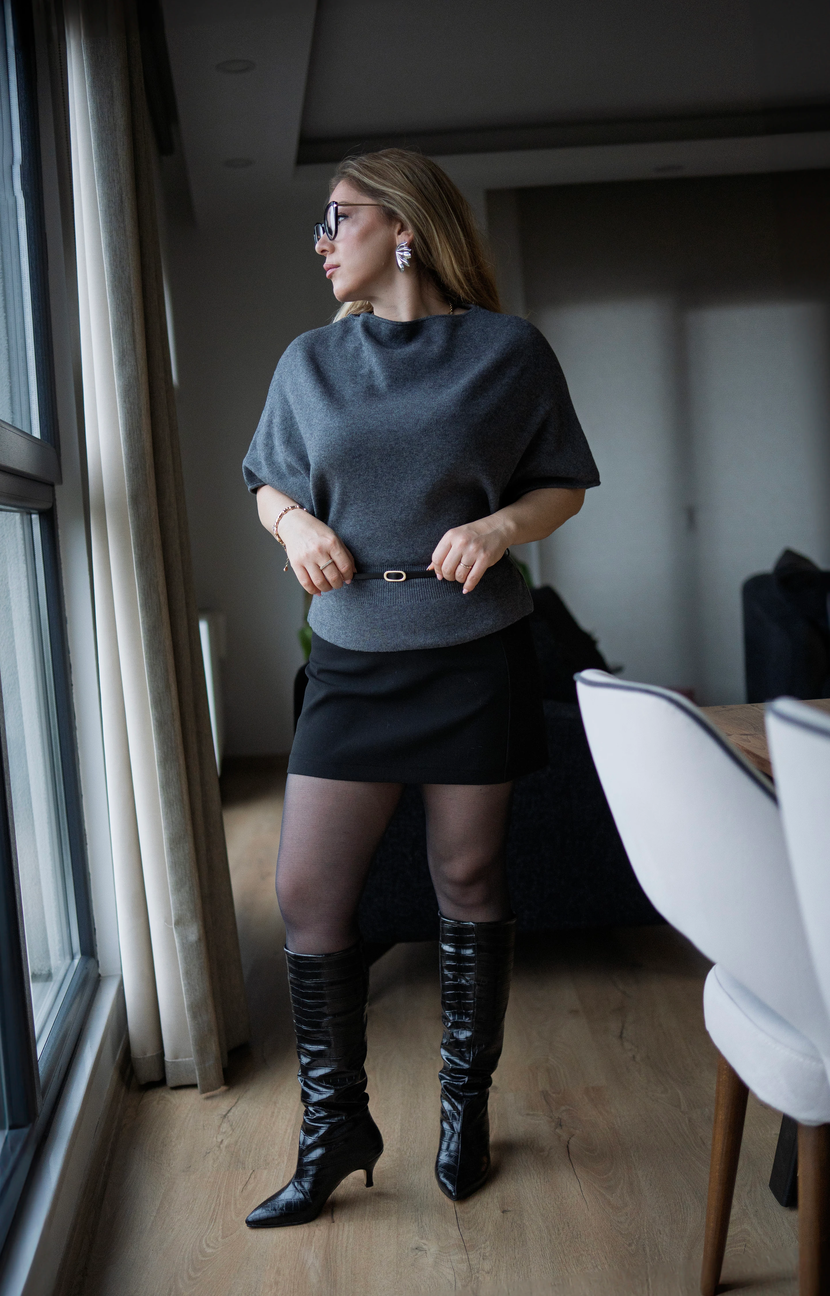 Kayık Yaka Yarasa Kol Kemerli Triko Kazak