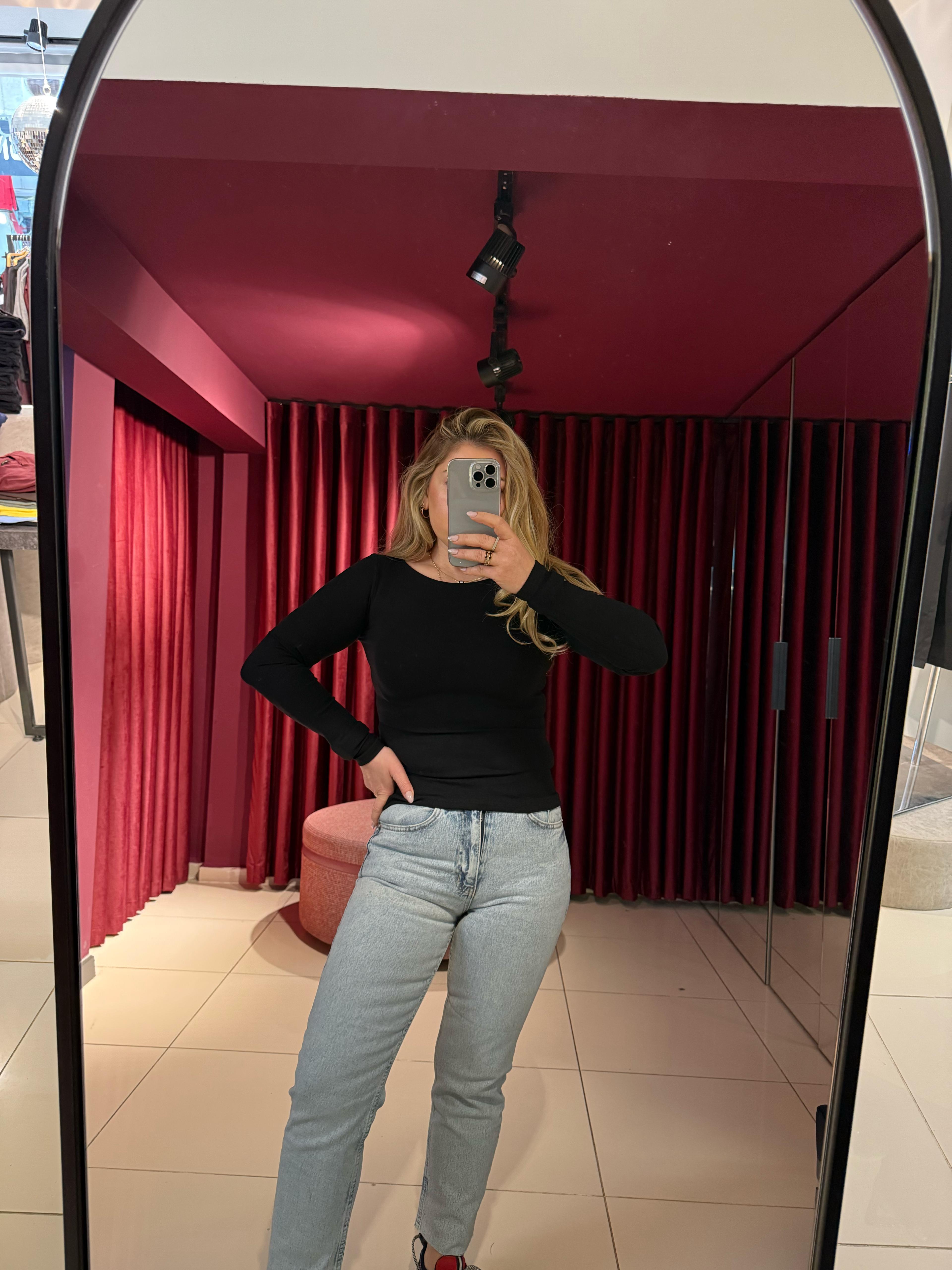 31332 Kayık Yaka Uzun Kollu Top