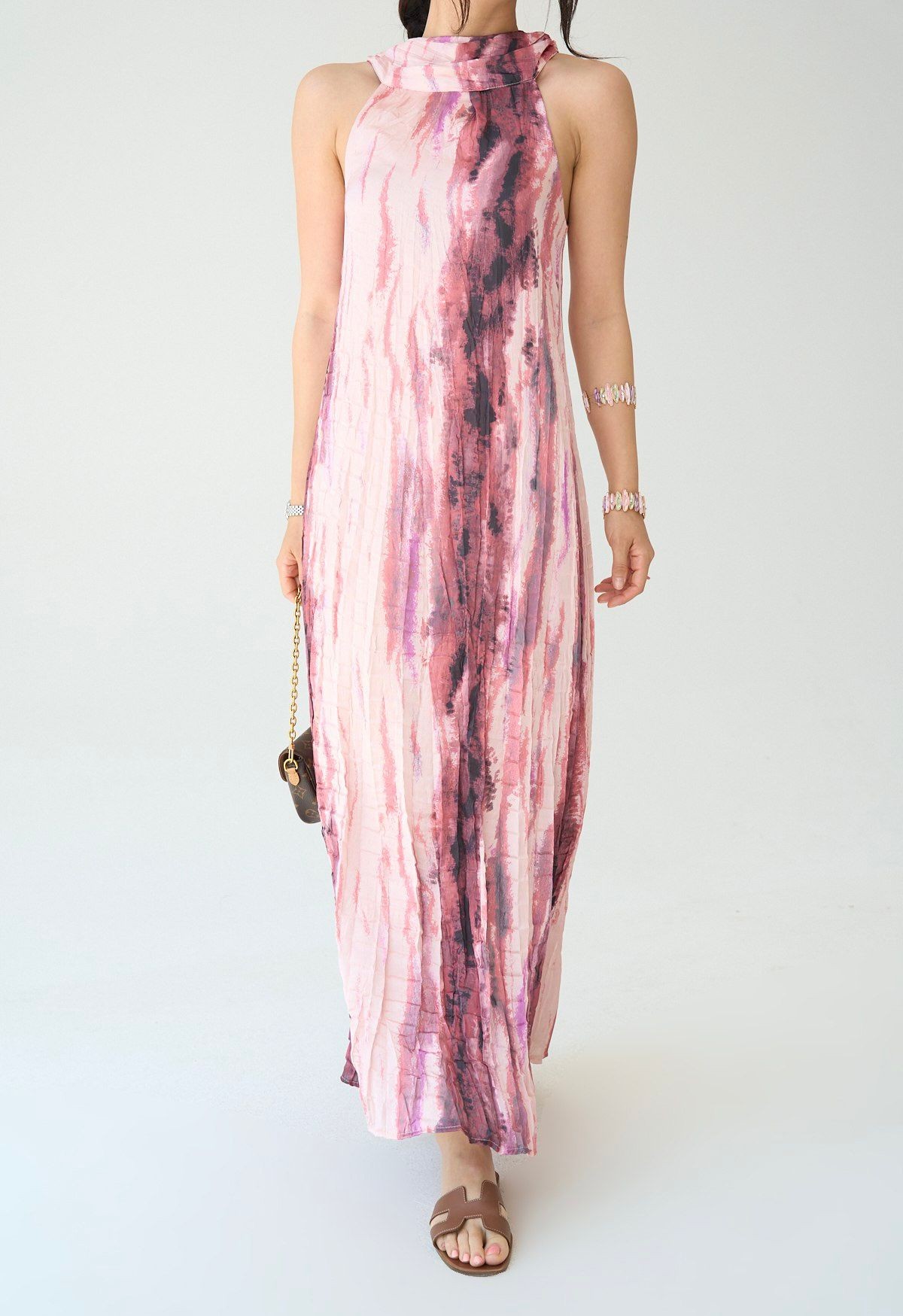 Viral Pembe Batik Desenli Elbise