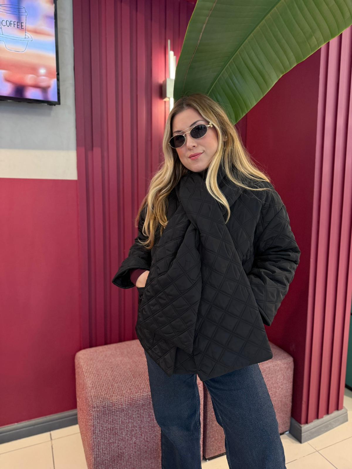 Kapitone Şal Detaylı Mont