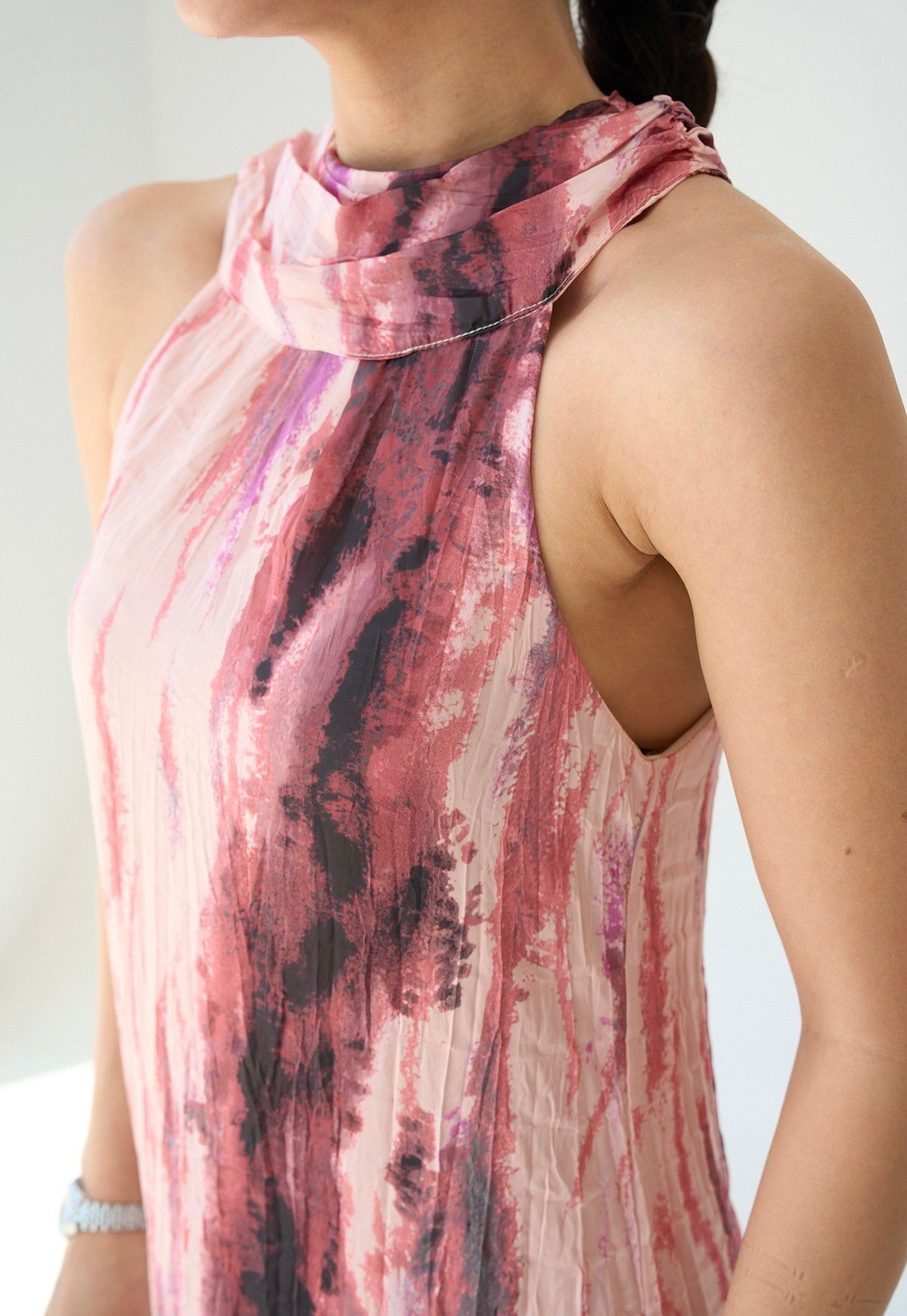 Viral Pembe Batik Desenli Elbise