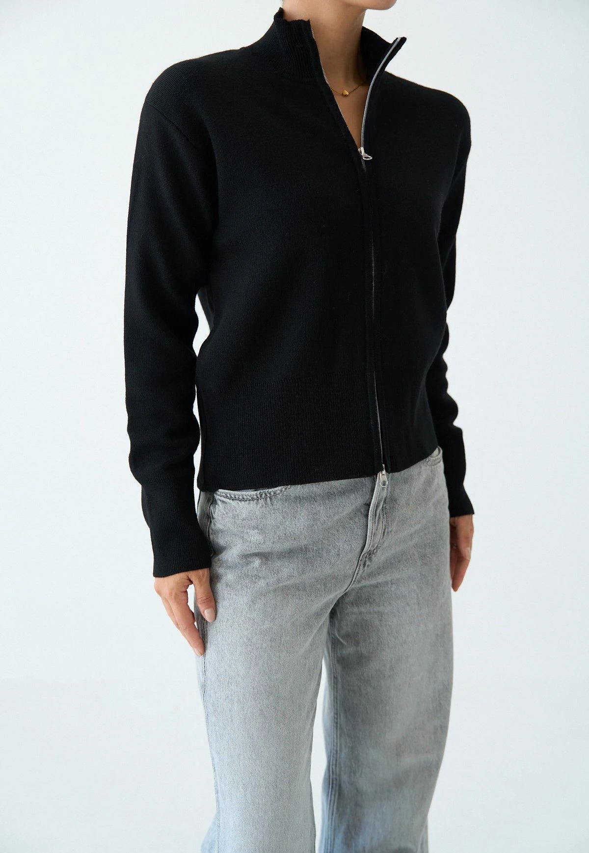 Dik Yaka Fermuarlı Hırka