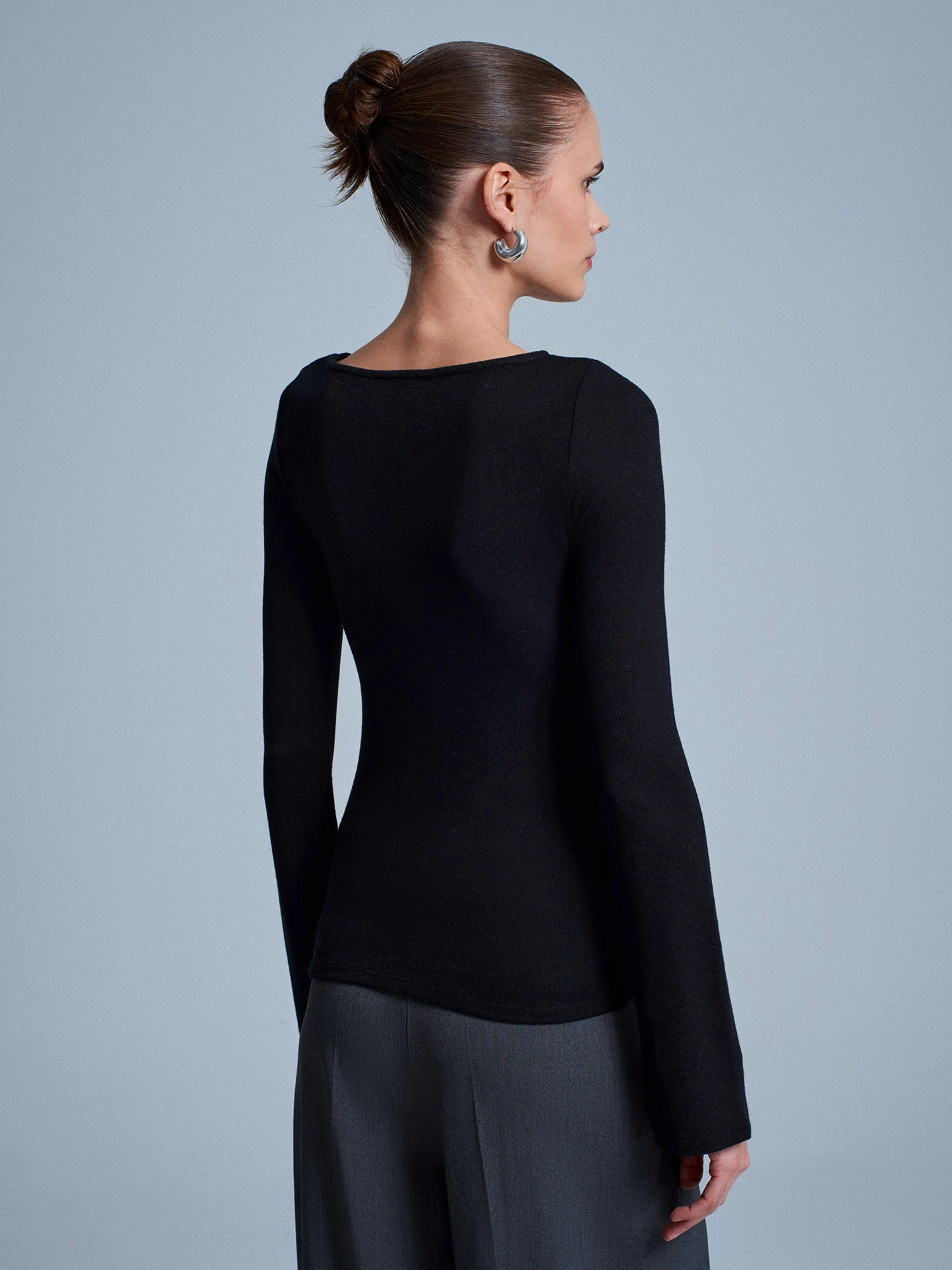 Kayık Yaka Uzun Kollu Top