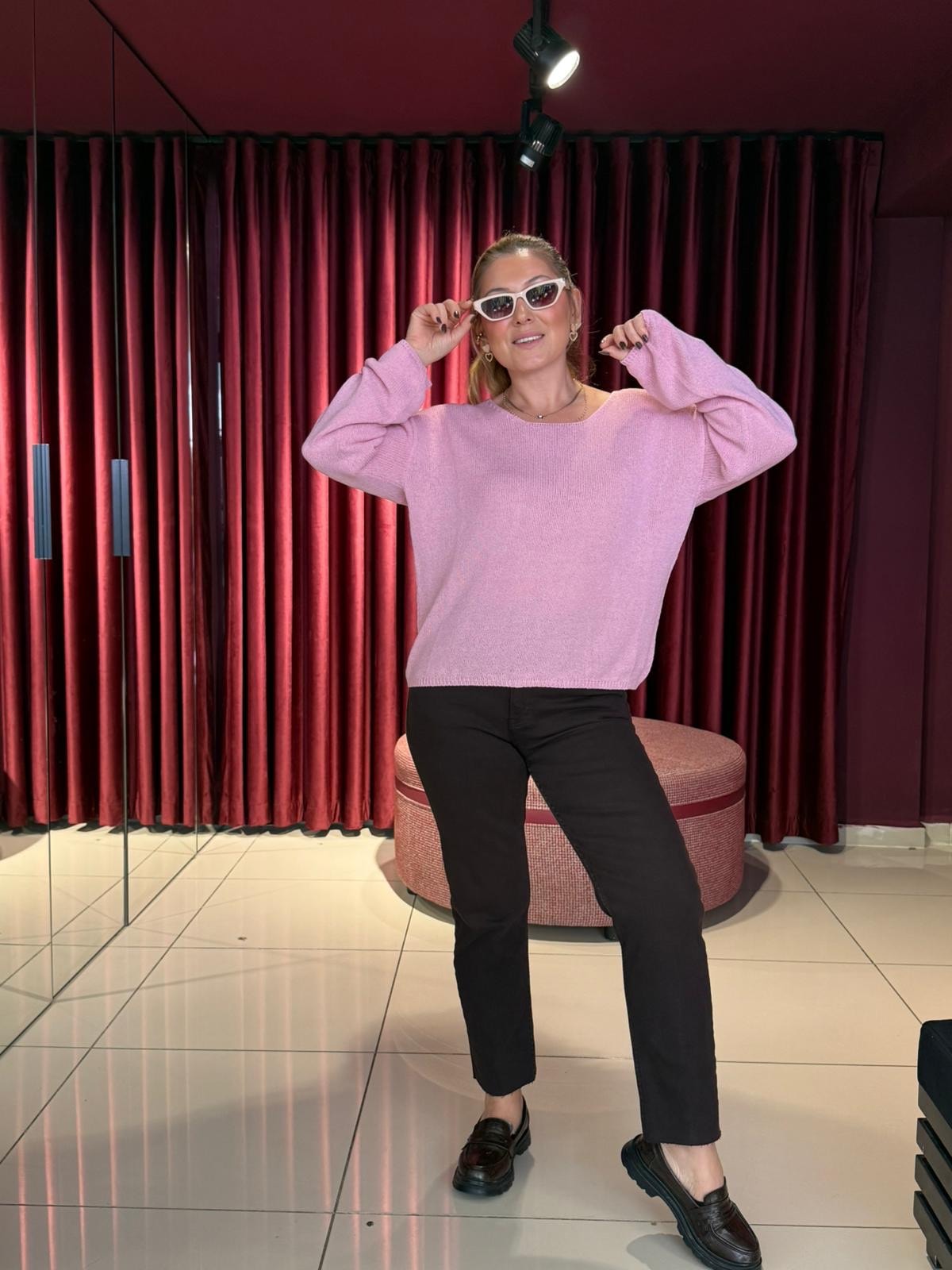 Oval Yaka Yumuşak Dokulu Triko Kazak