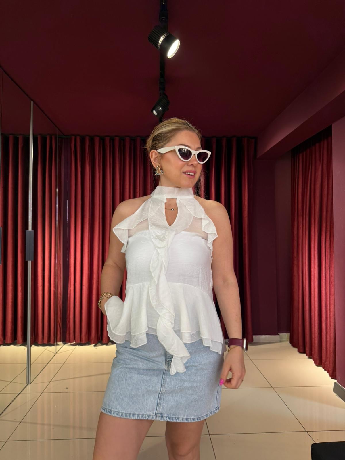 Halter Yaka Volanlı Bluz