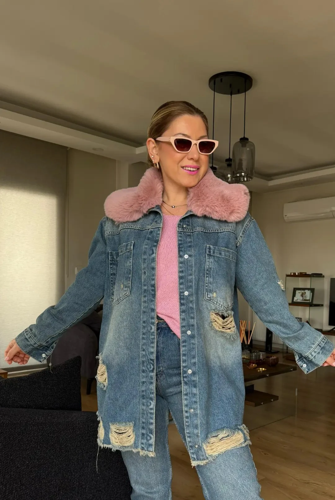 Yakası Kürklü Uzun Mont