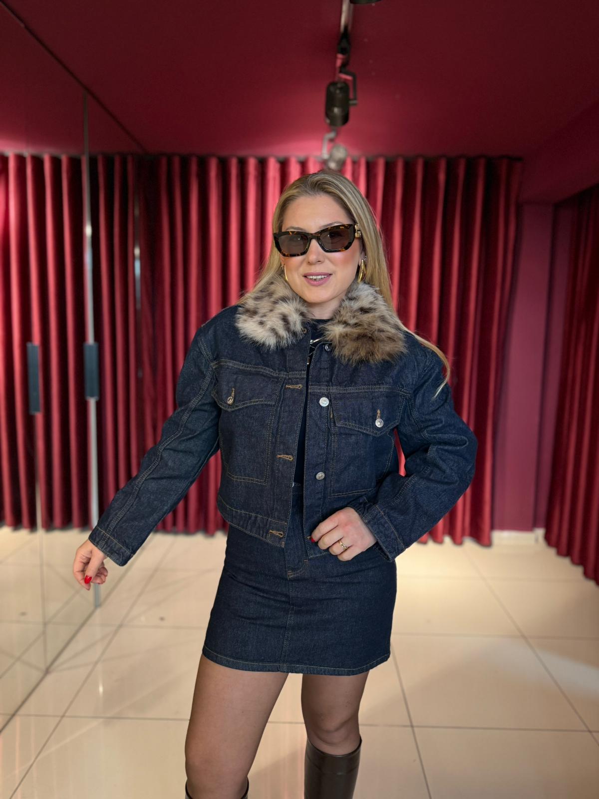 Yakası Kürk Detaylı Denim Crop Ceket