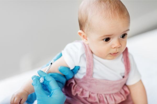 Bebeklerde Aşı Takvimi: Ay Ay Zorunlu Aşılar