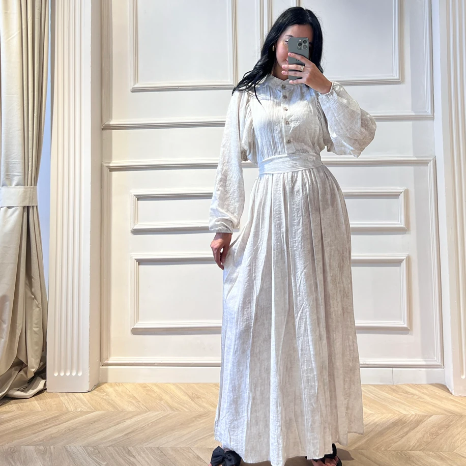 Düğme detaylı yarasa kol elbise