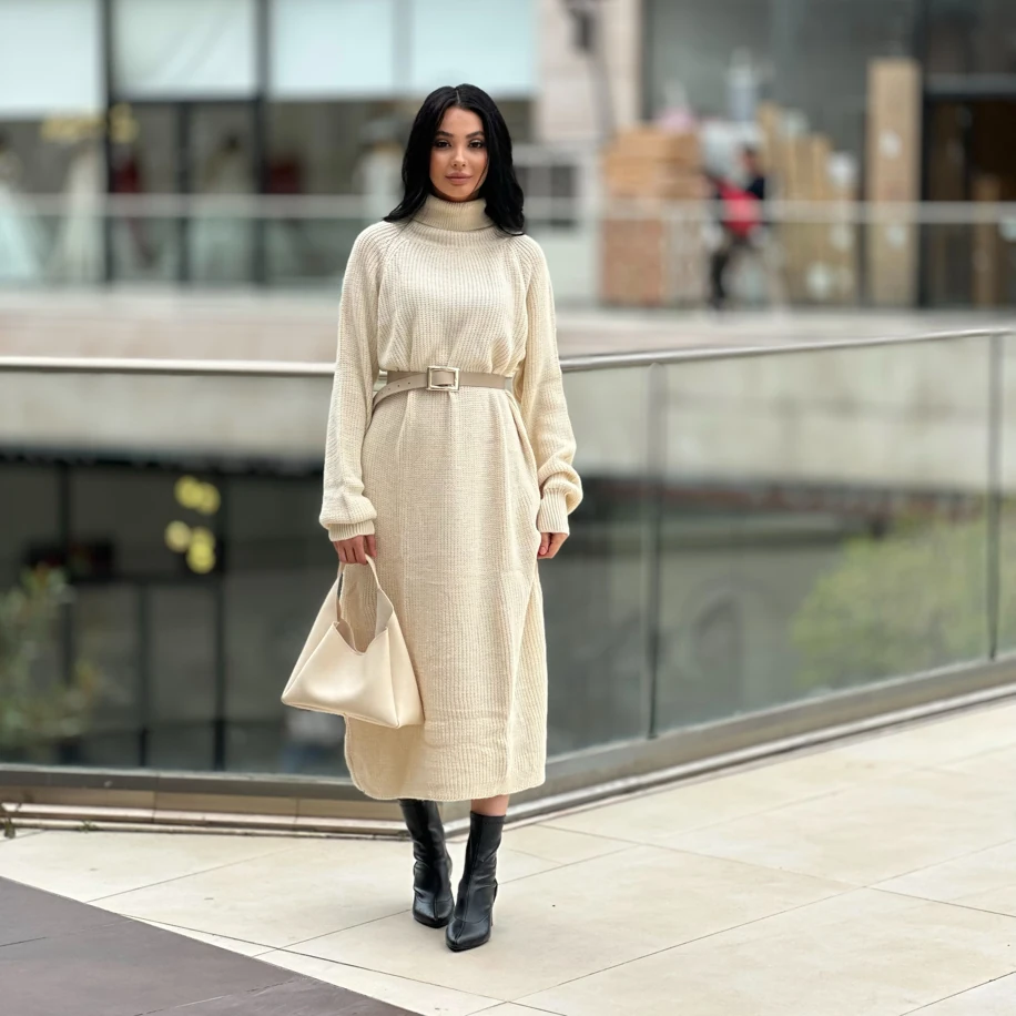 Boğazlı uzun triko elbise