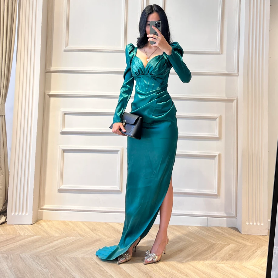 Yeşil  uzun yırtmaç elbise