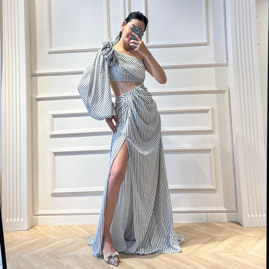 Tek omuz modern çizgili elbise,