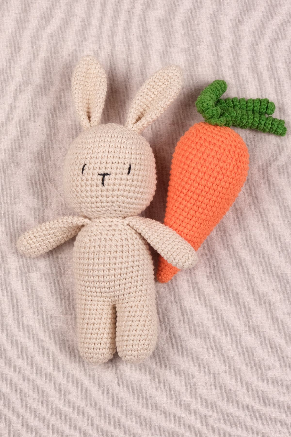 Amigurumi Örgü Oyuncak Sevimli Tavşan 
