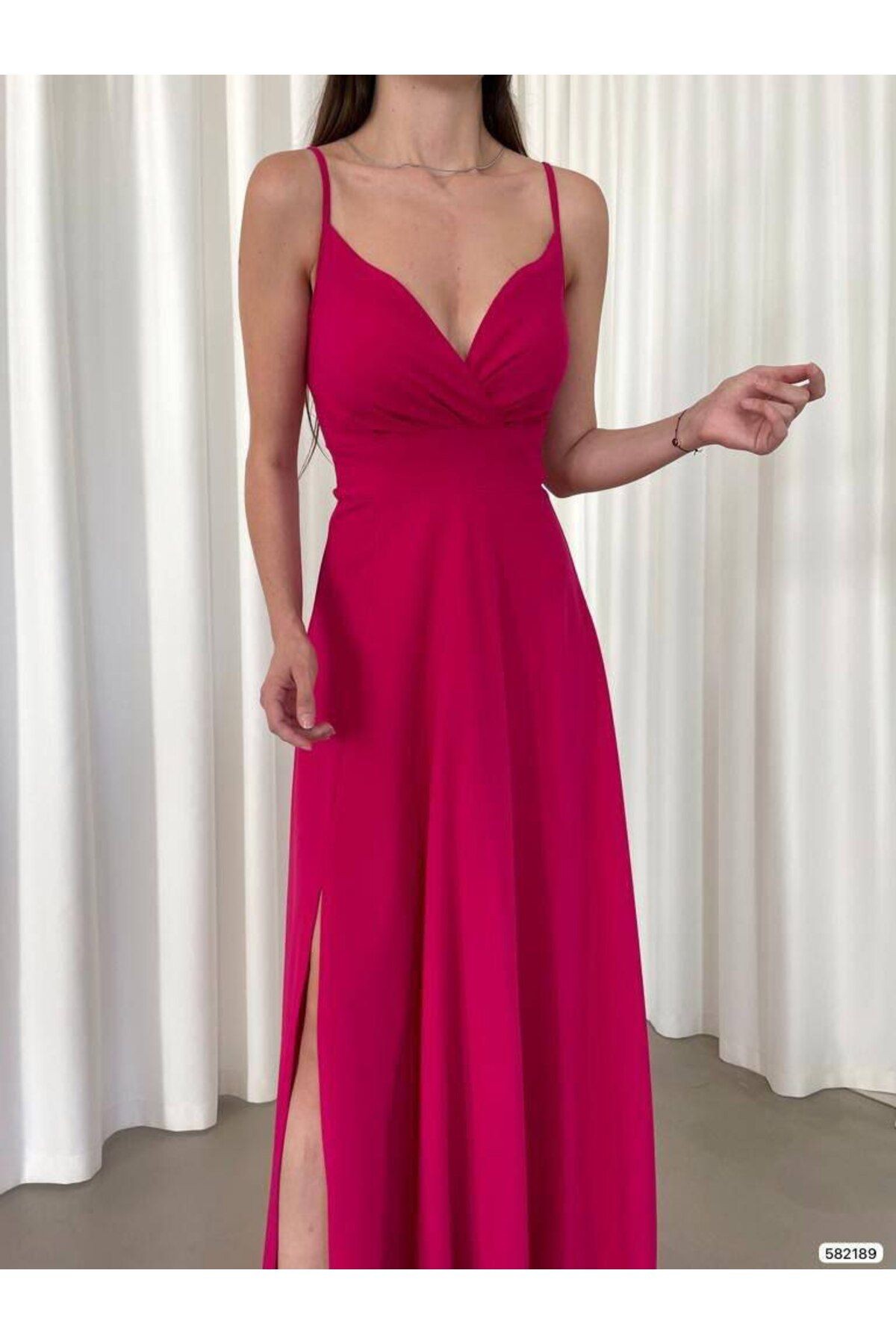 Askılı Kruvaze Yaka Yırtmaç Detay Maxi Boy Ithal Krep Kumaş Abiye Elbise - PEMBE