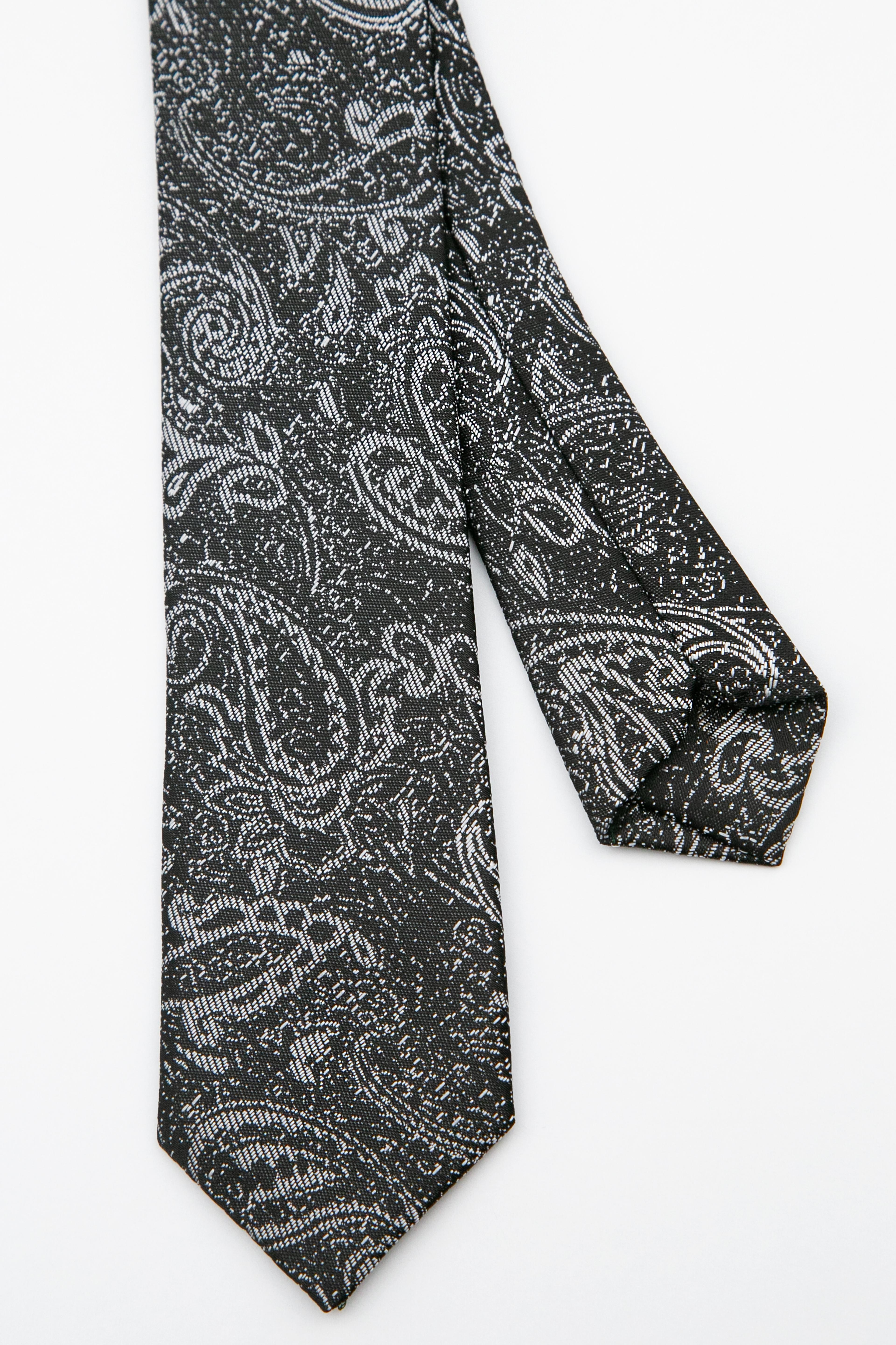 Erkek Çocuk Kravat ve Mendil Seti – Desenli, Klasik ve Modern Tarz – 2-13 Yaş – 110x5cm - Gümüş