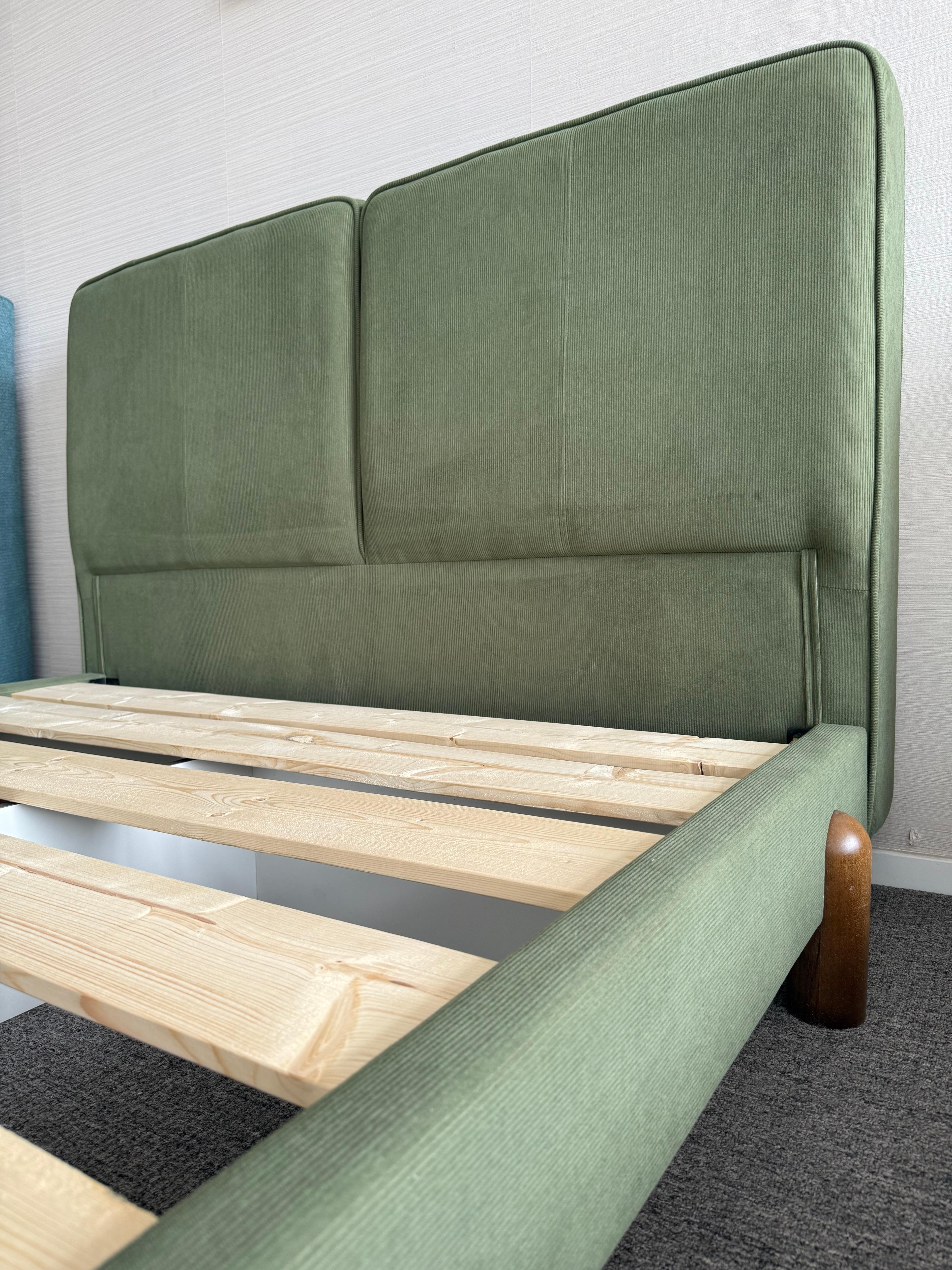 Verdant Rest Queen Bed Frame Green