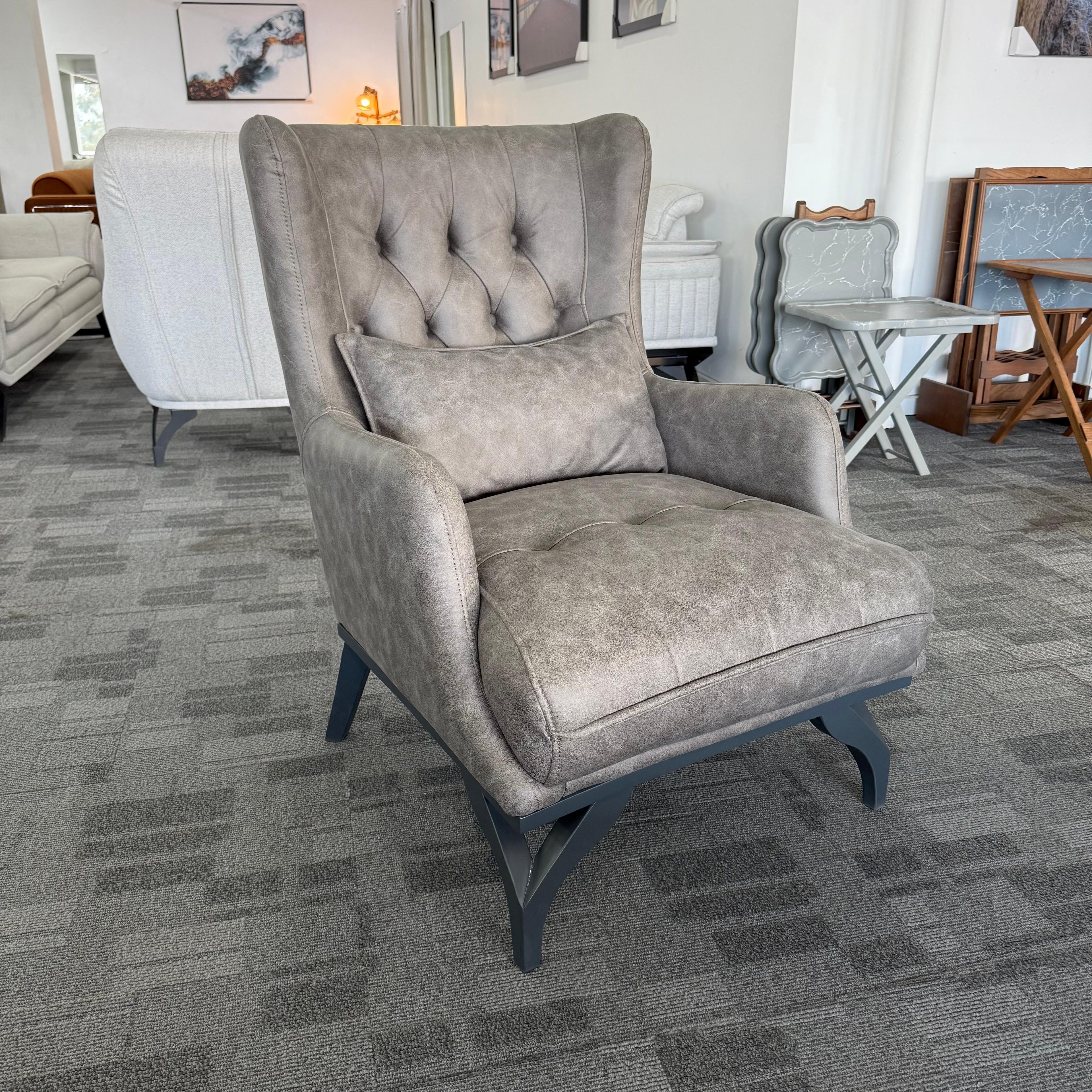Diamond- Chesterfield Sofa Set