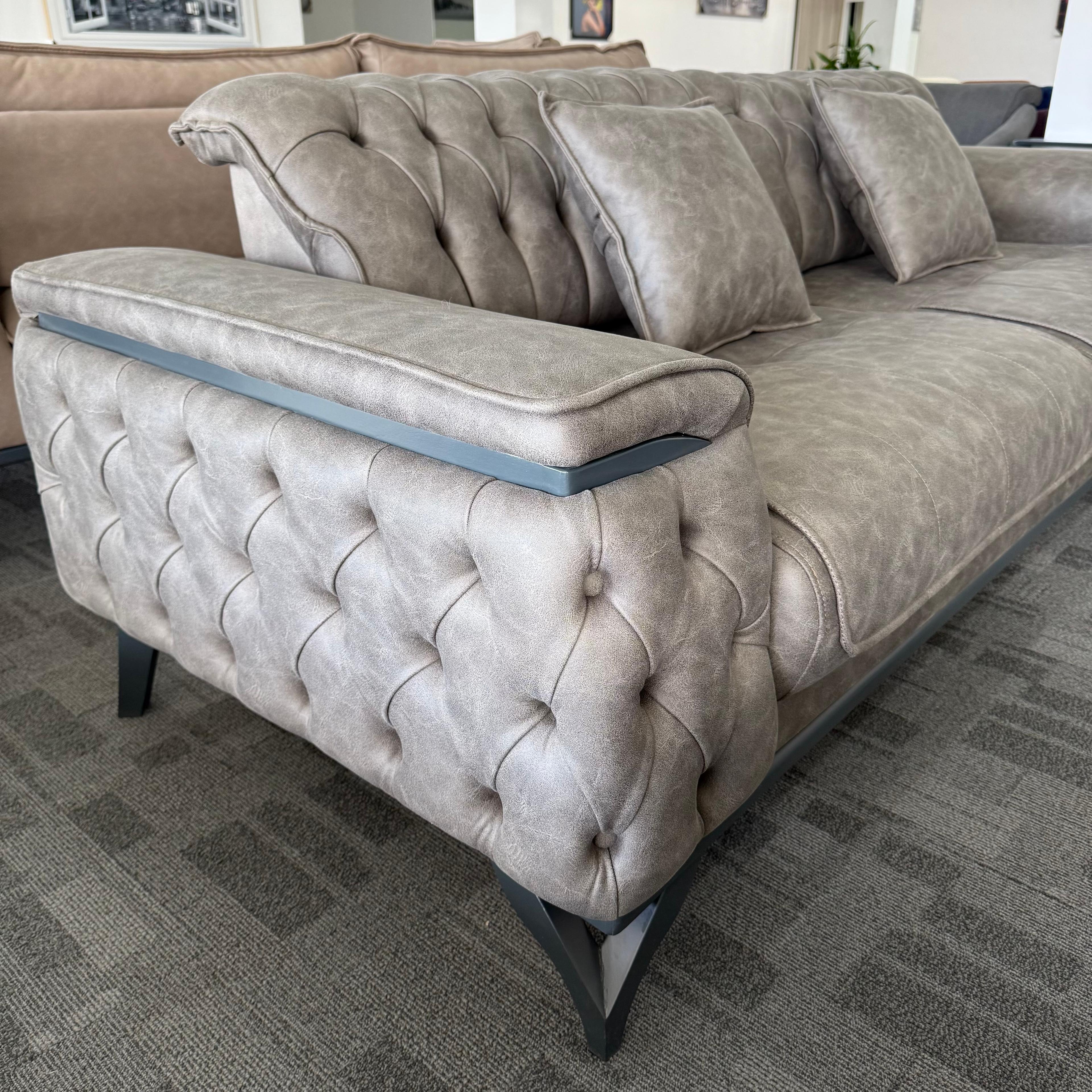 Diamond- Chesterfield Sofa Set