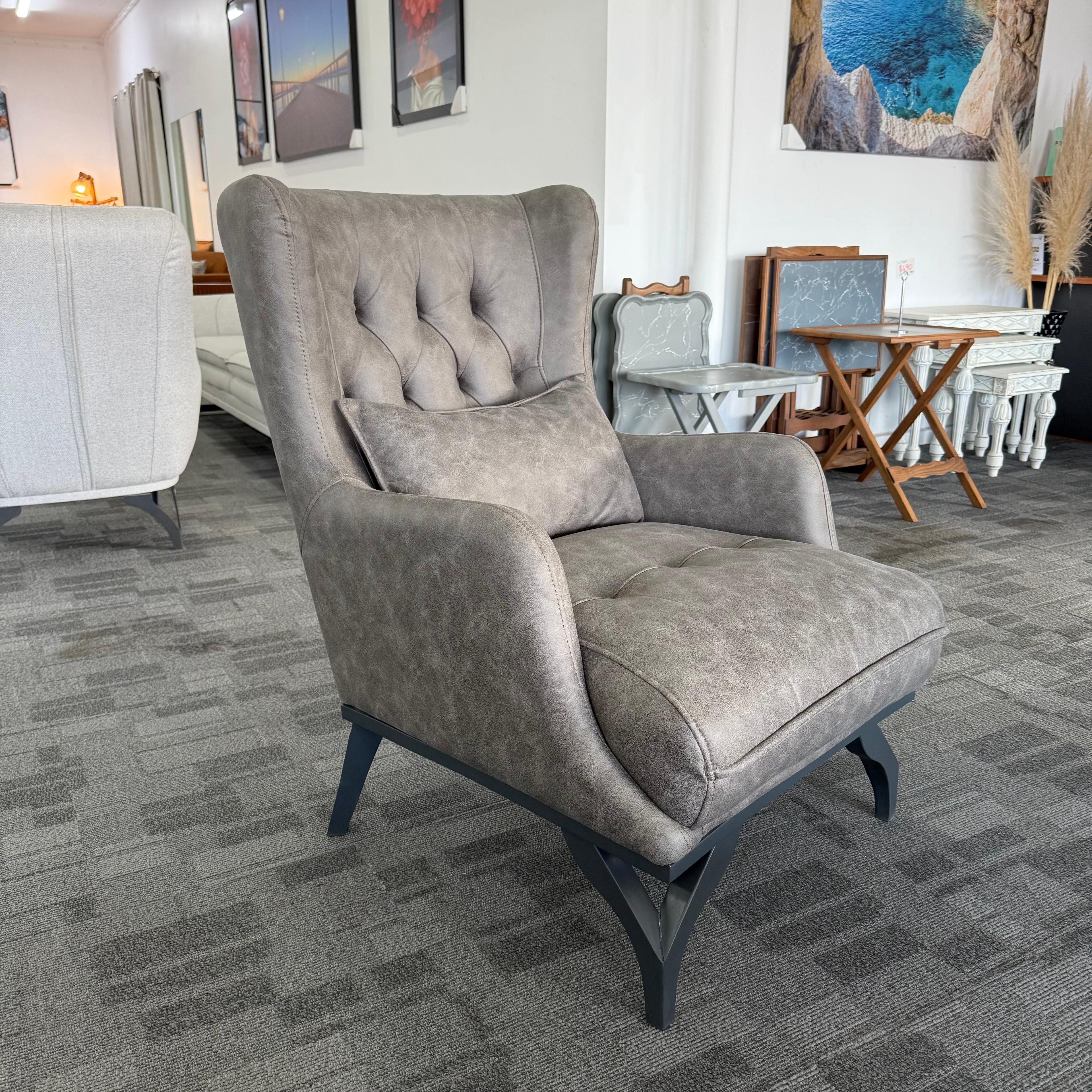 Diamond- Chesterfield Sofa Set