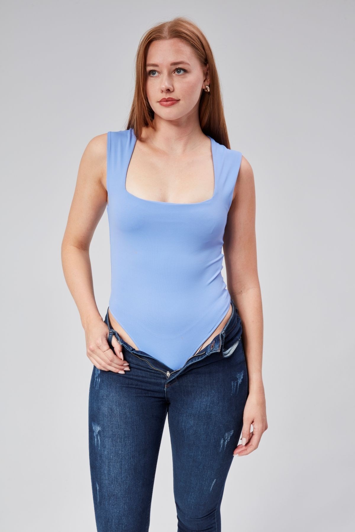 Astarlı Sıfır Kol Kare Yaka Dekolteli Çıtçıtlı Bodysuit - mavi