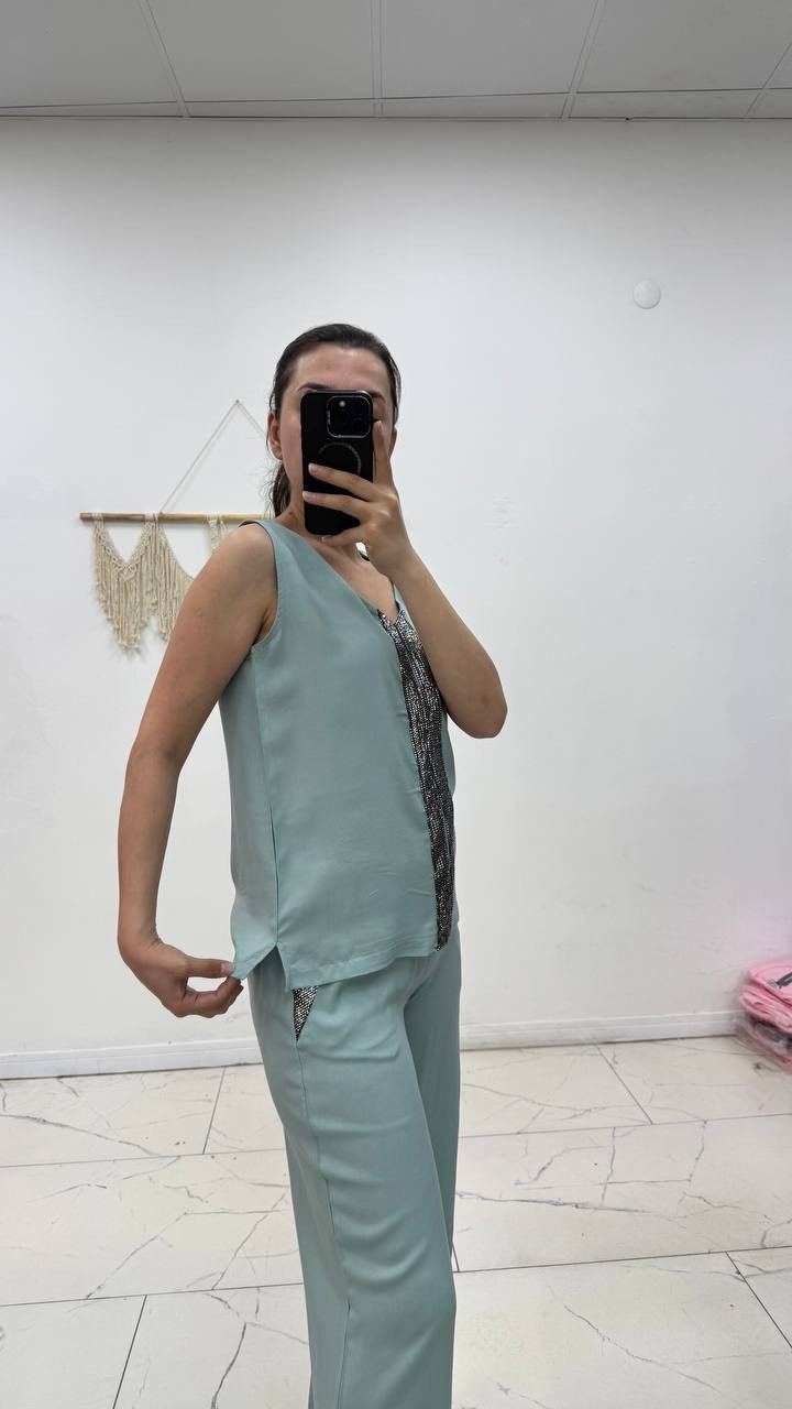 Kadın Pullu V Yaka Bluz Bol Paça Pantolon