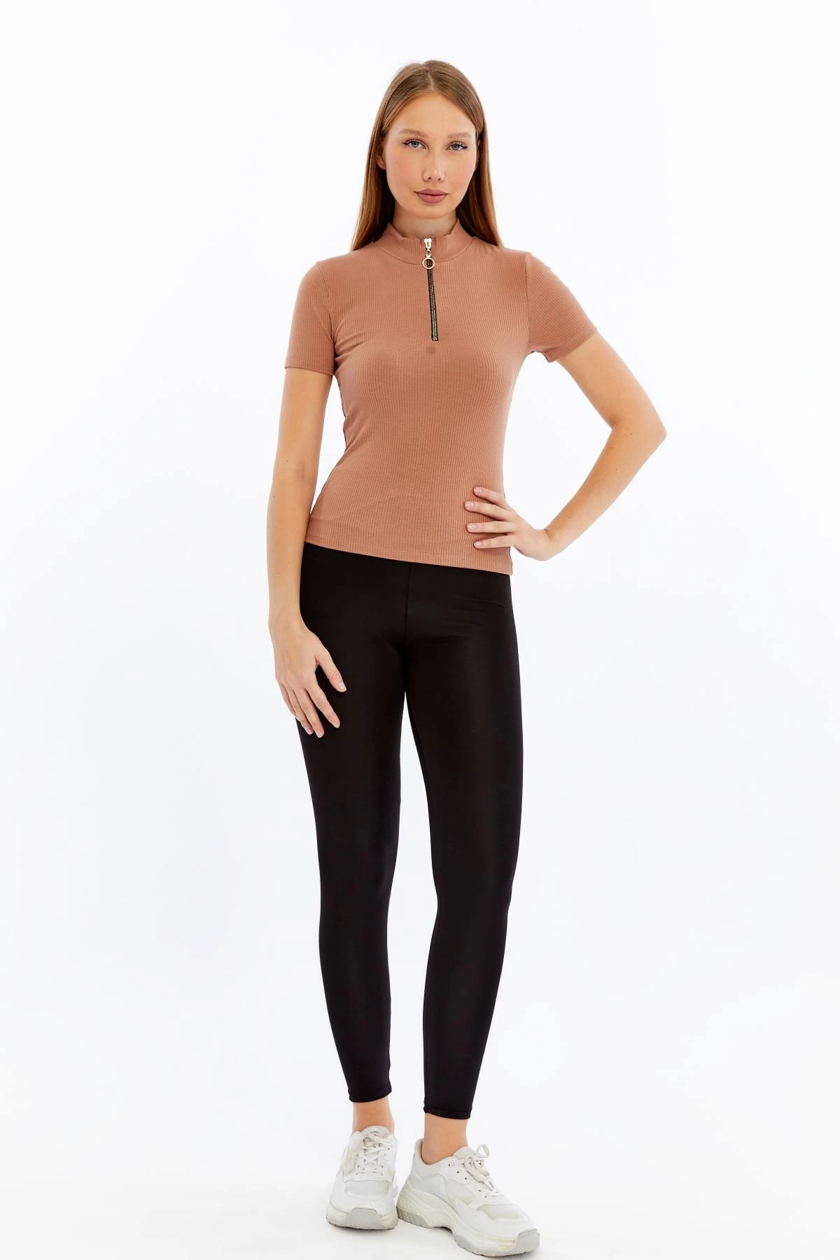 Kadın Kısa Kollu Yarım Fermuarlı Slim Fit Tshirt - Bej