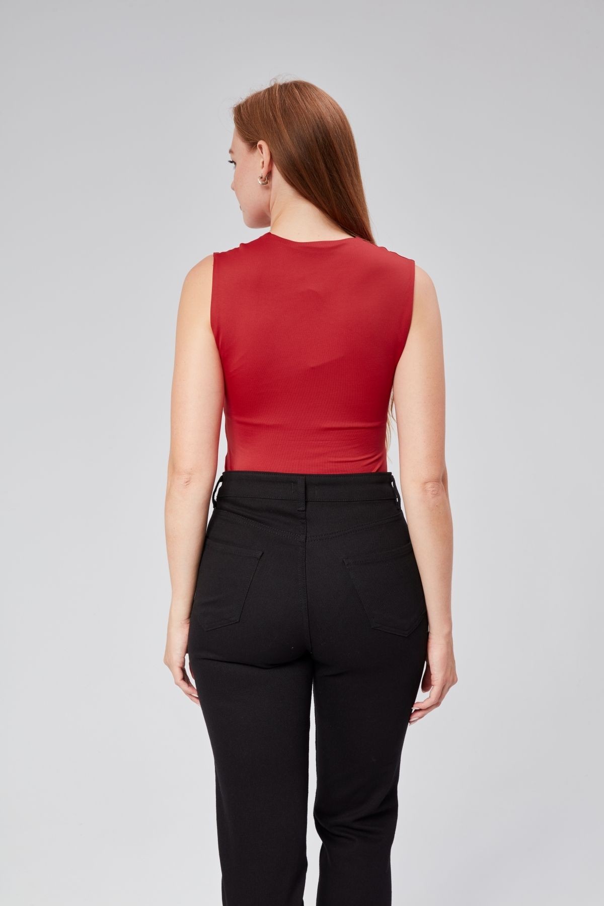 Astarlı Sıfır Kol Kare Yaka Dekolteli Çıtçıtlı Bodysuit - Kırmızı