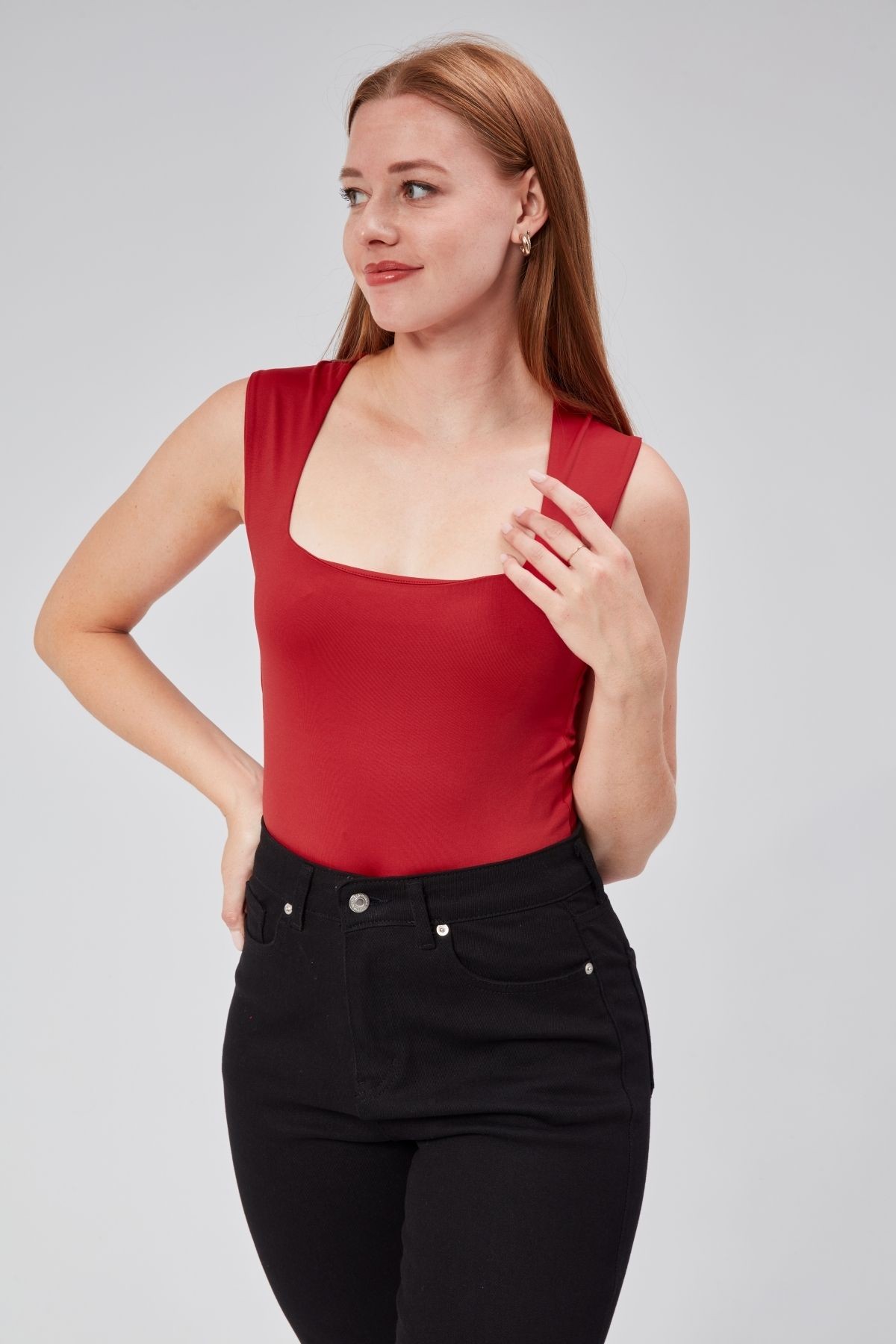 Astarlı Sıfır Kol Kare Yaka Dekolteli Çıtçıtlı Bodysuit - Kırmızı