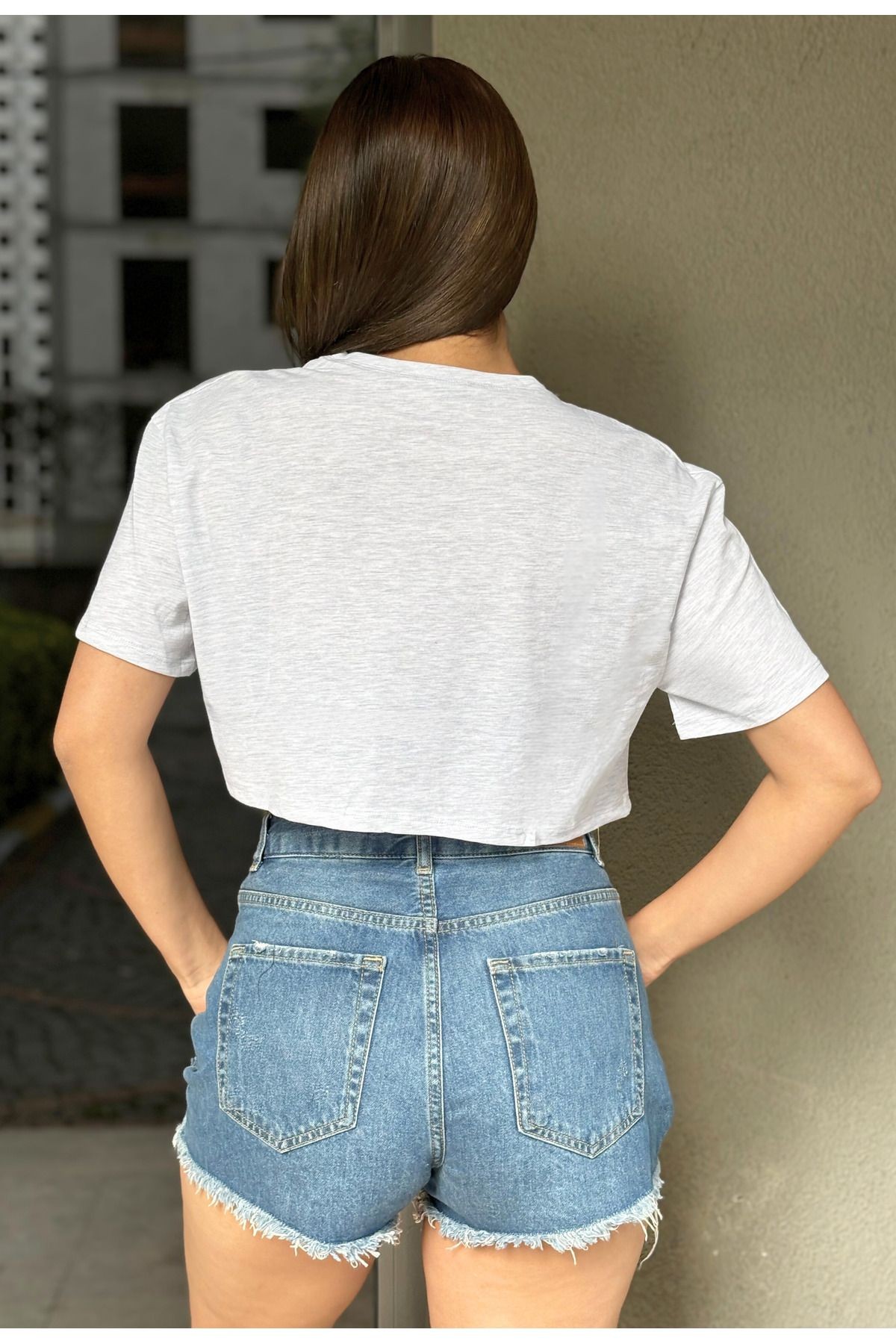 Kadın Gri Bisiklet Yaka Baskılı Oversize Crop T-shirt