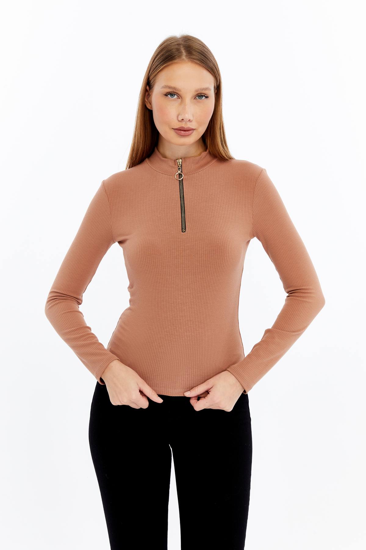 Kadın Uzun Kollu Yarım Fermuarlı Slim Fit Tshirt - Bej