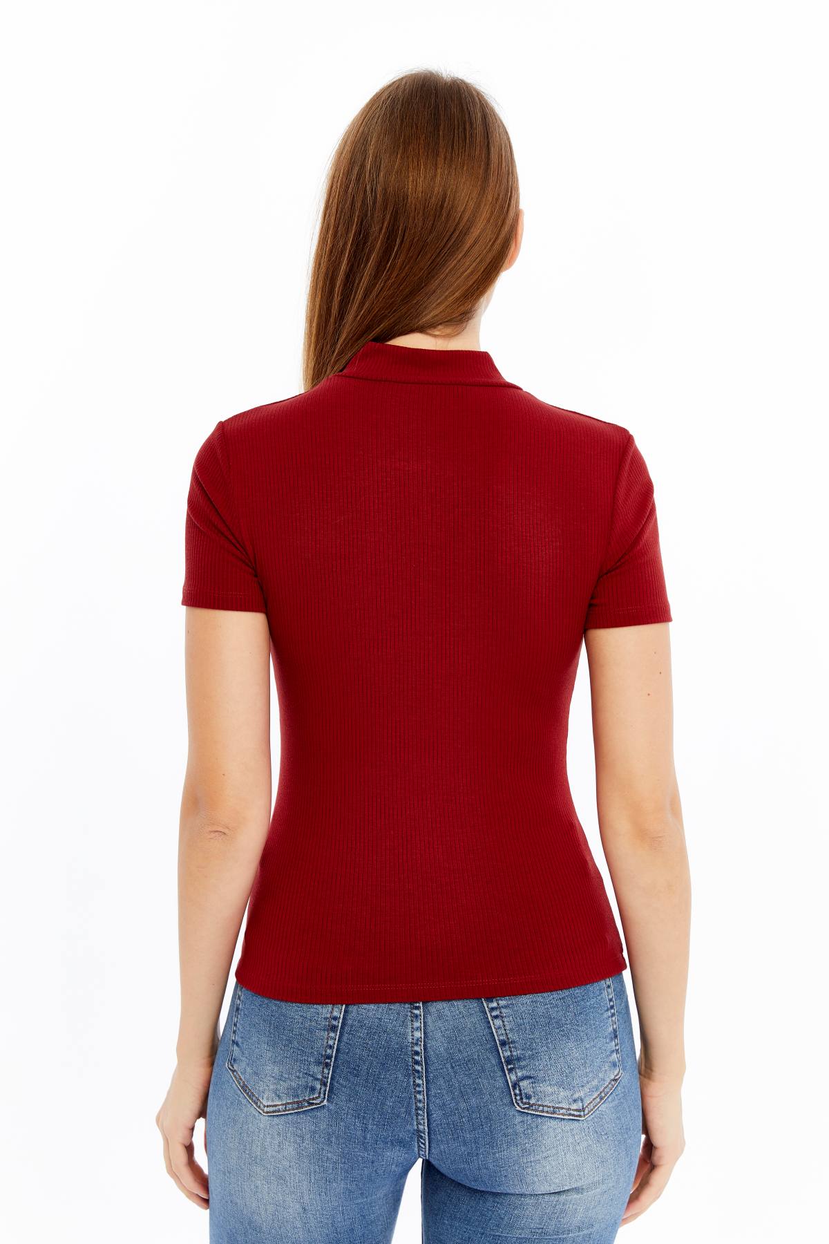 Kadın Kısa Kollu Yarım Fermuarlı Slim Fit Tshirt - kırmızı1