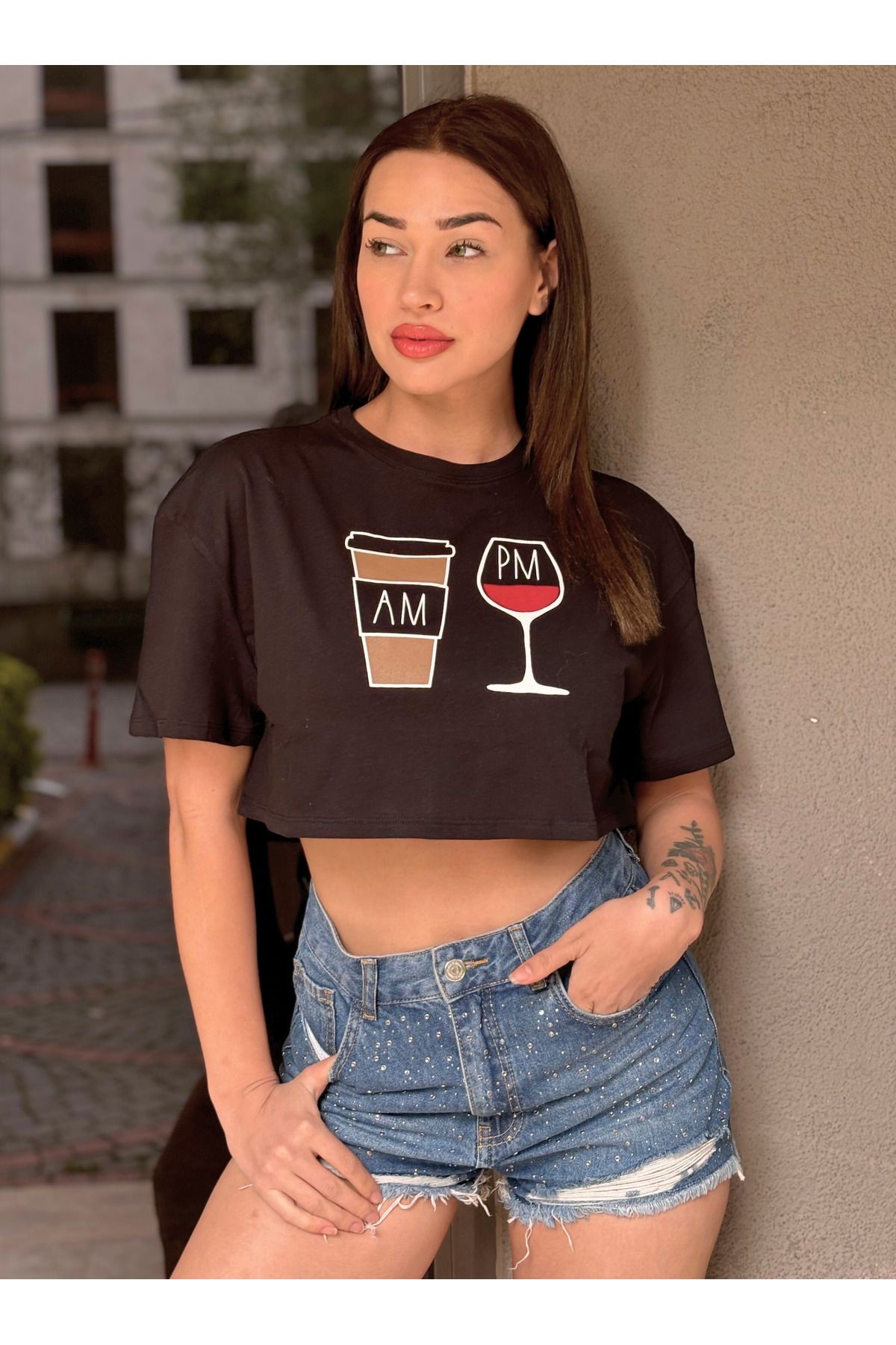 Kadın Gri Bisiklet Yaka Baskılı Oversize Crop T-shirt - siyah