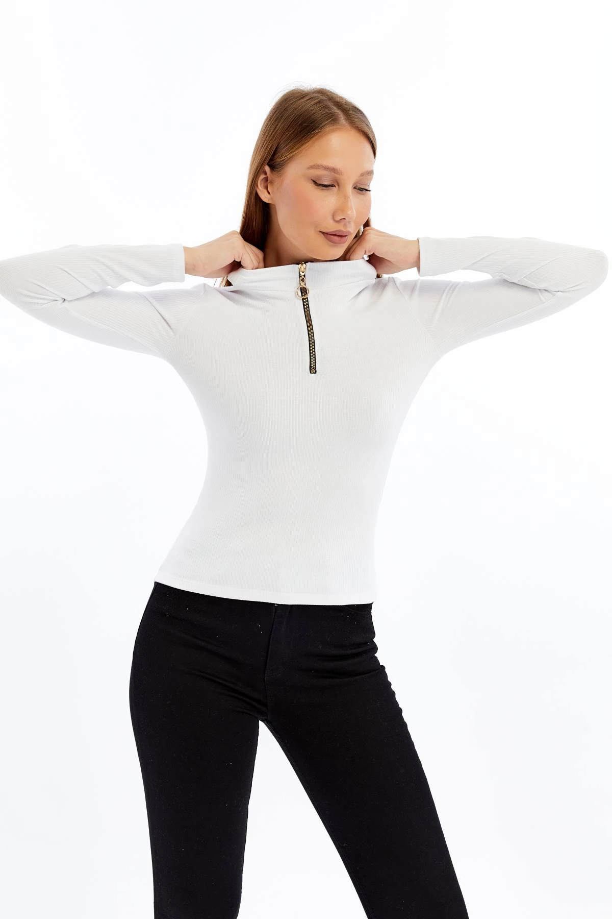 Kadın Uzun Kollu Yarım Fermuarlı Slim Fit Tshirt - Beyaz