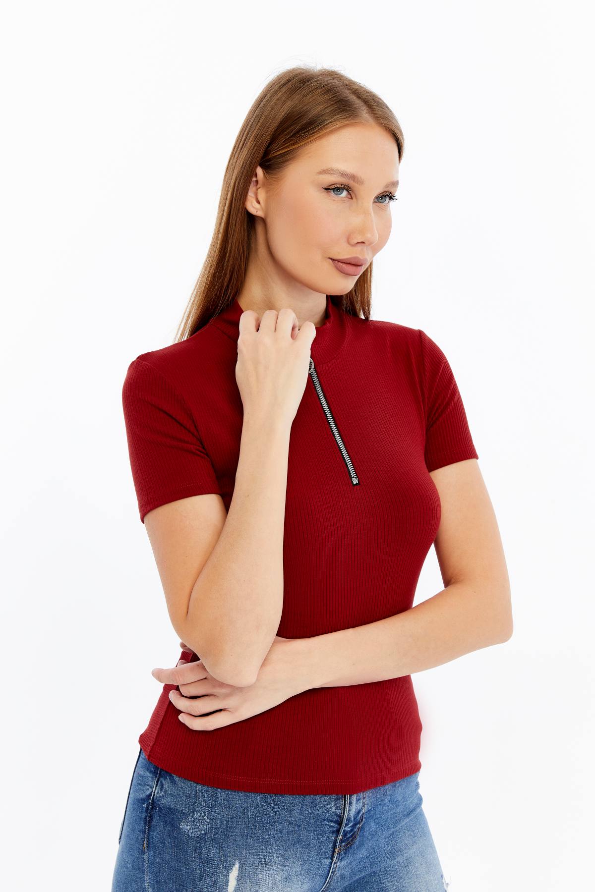 Kadın Kısa Kollu Yarım Fermuarlı Slim Fit Tshirt - kırmızı1