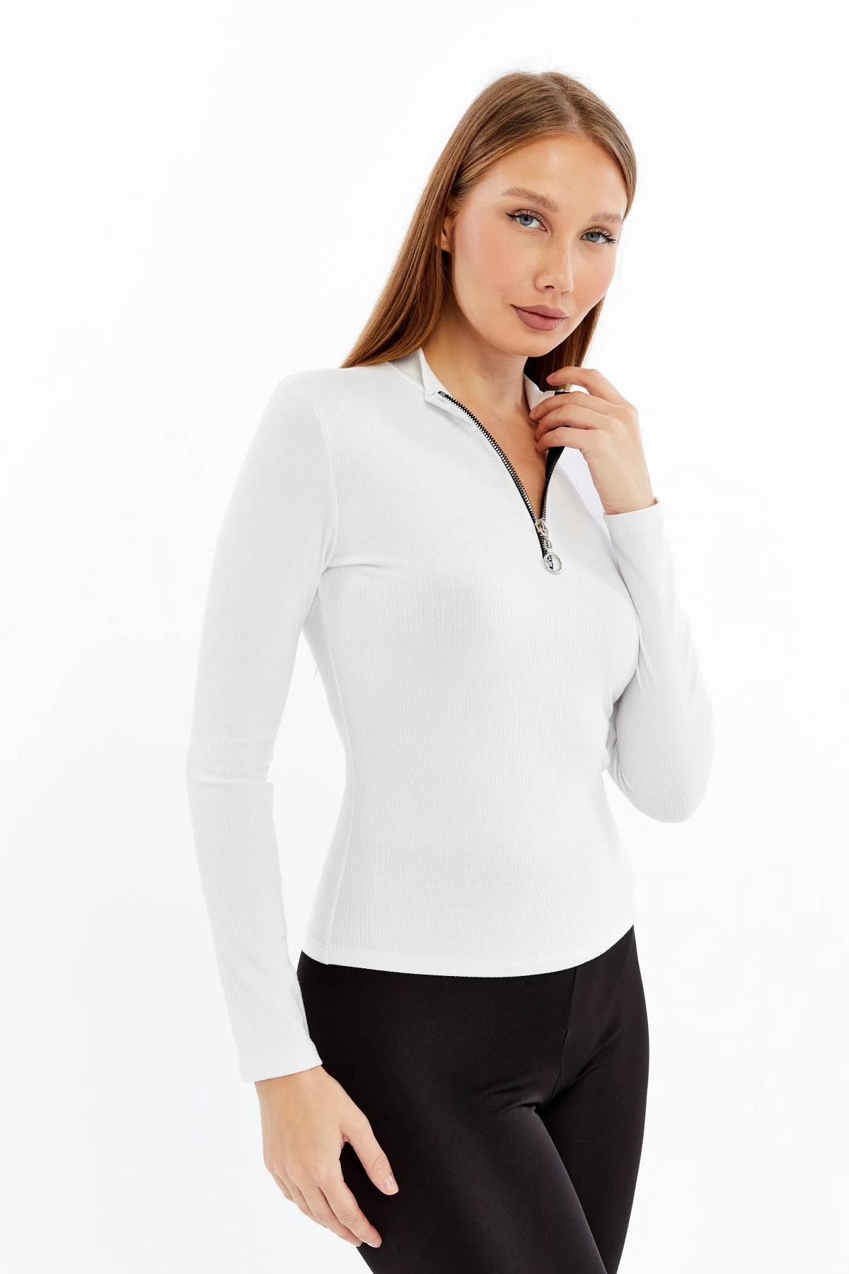 Kadın Uzun Kollu Yarım Fermuarlı Slim Fit Tshirt - beyaz1