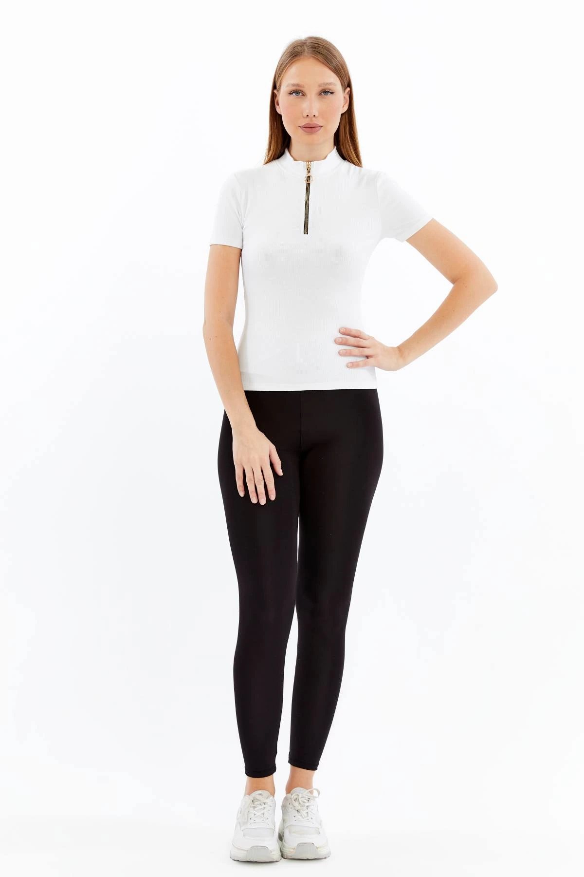 Kadın Kısa Kollu Yarım Fermuarlı Slim Fit Tshirt - Beyaz